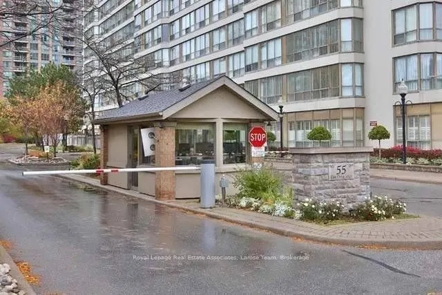 55 Elm Drive W, #Ph02