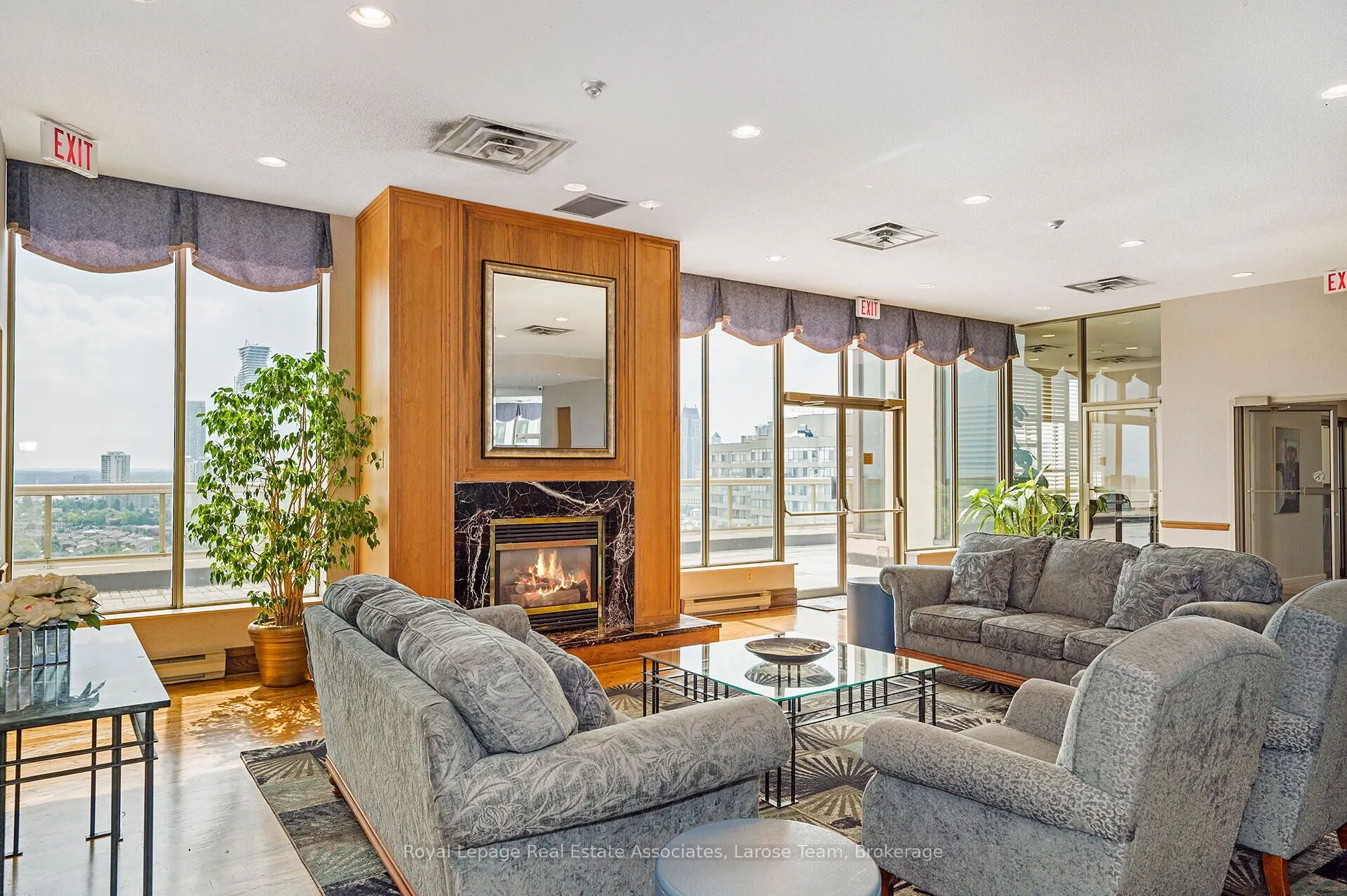 55 Elm Drive W, #Ph02
