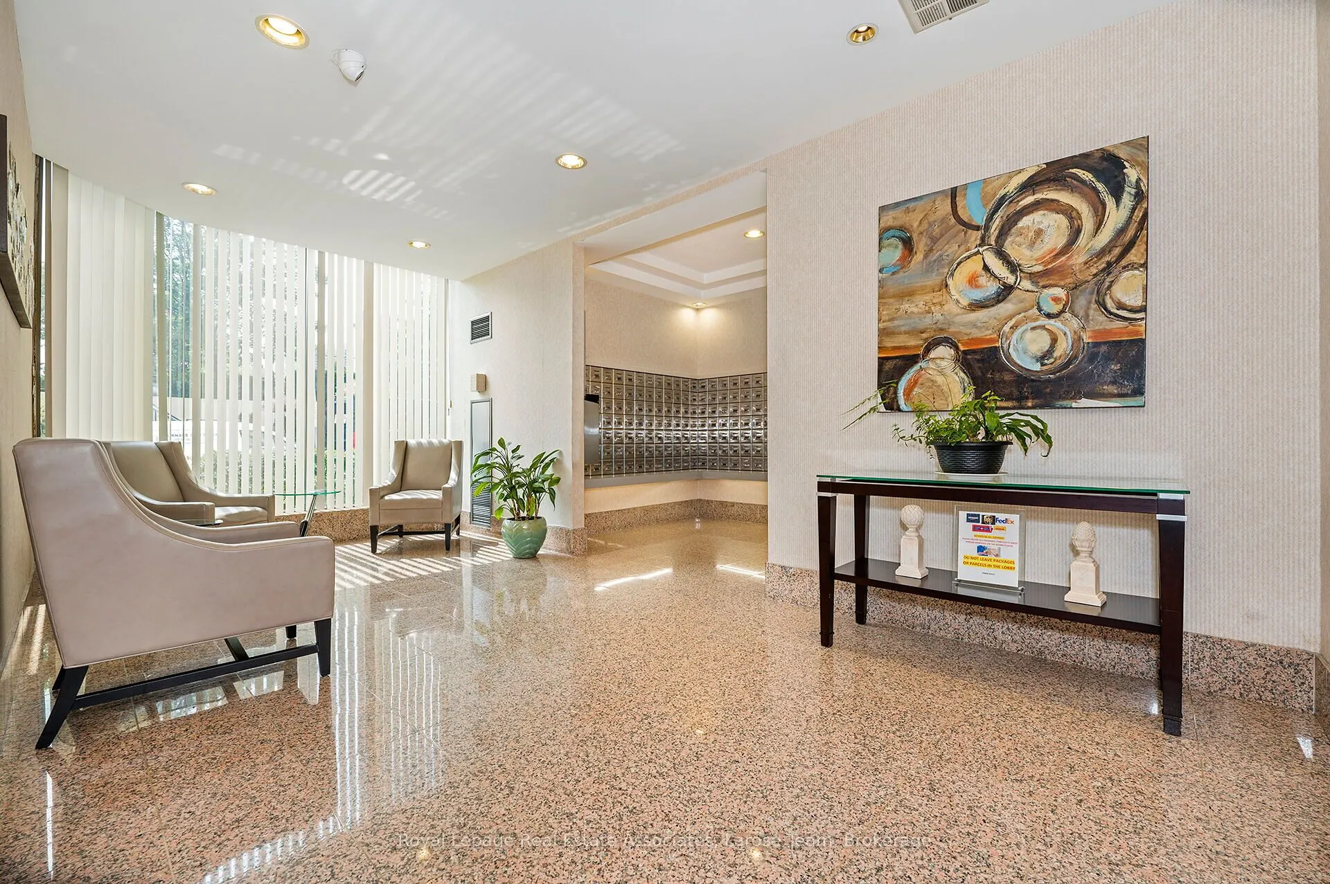 55 Elm Drive W, #Ph02
