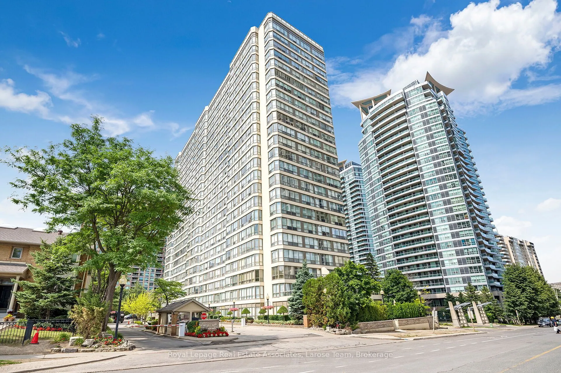 55 Elm Drive W, #Ph02