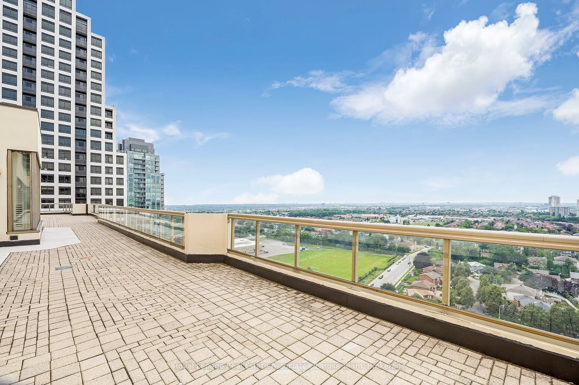 55 Elm Drive W, #Ph02