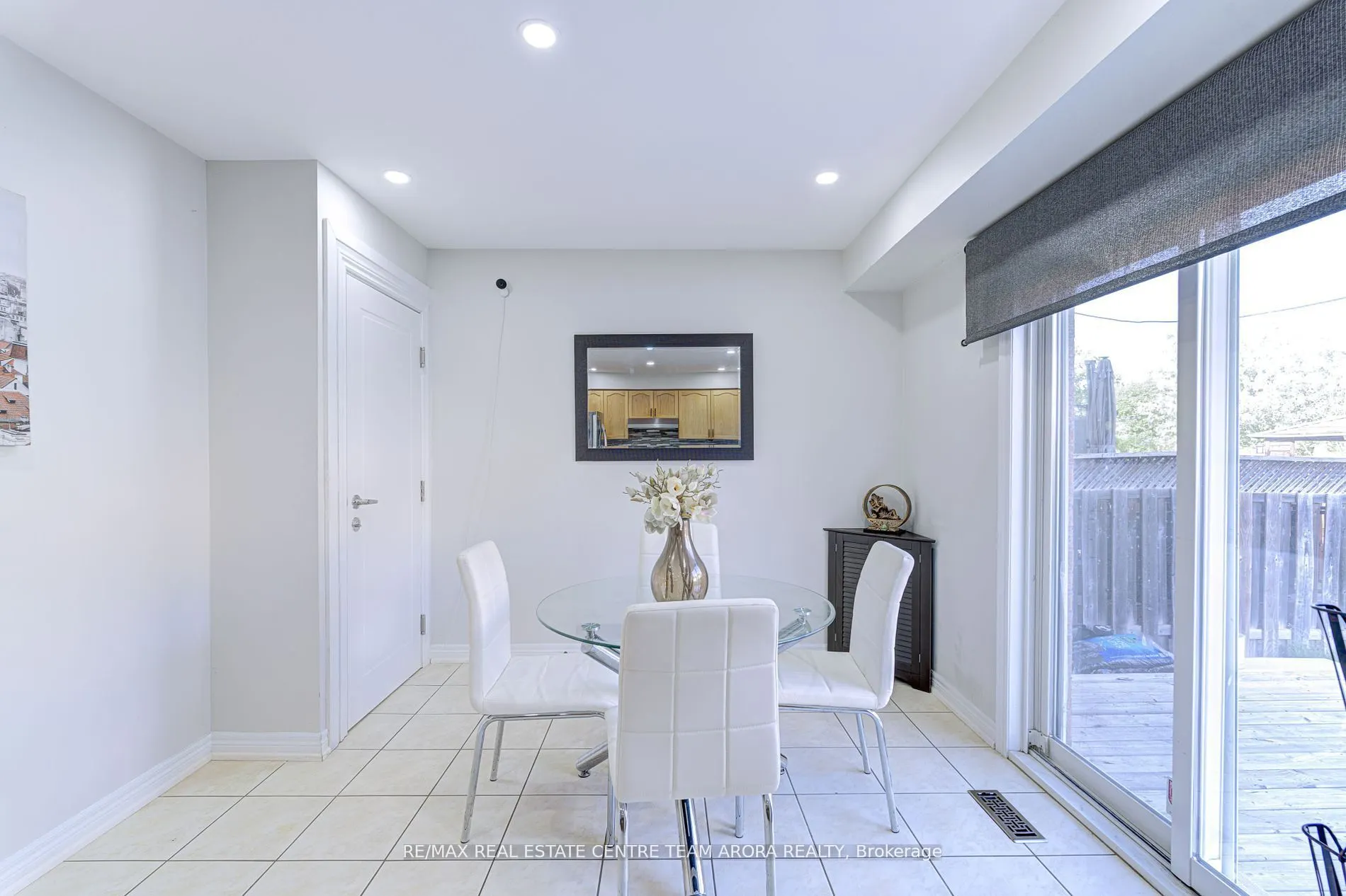 85 Ridgemore Crescent