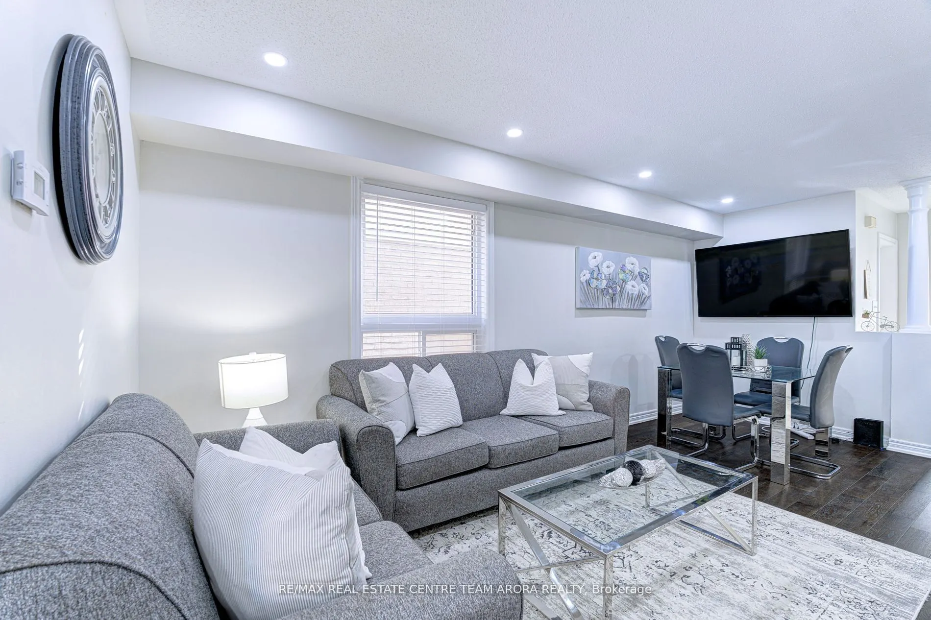 85 Ridgemore Crescent