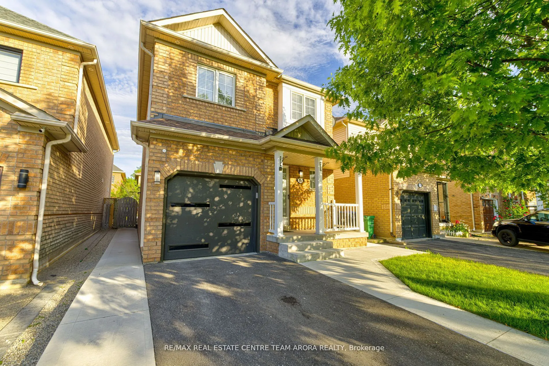 85 Ridgemore Crescent