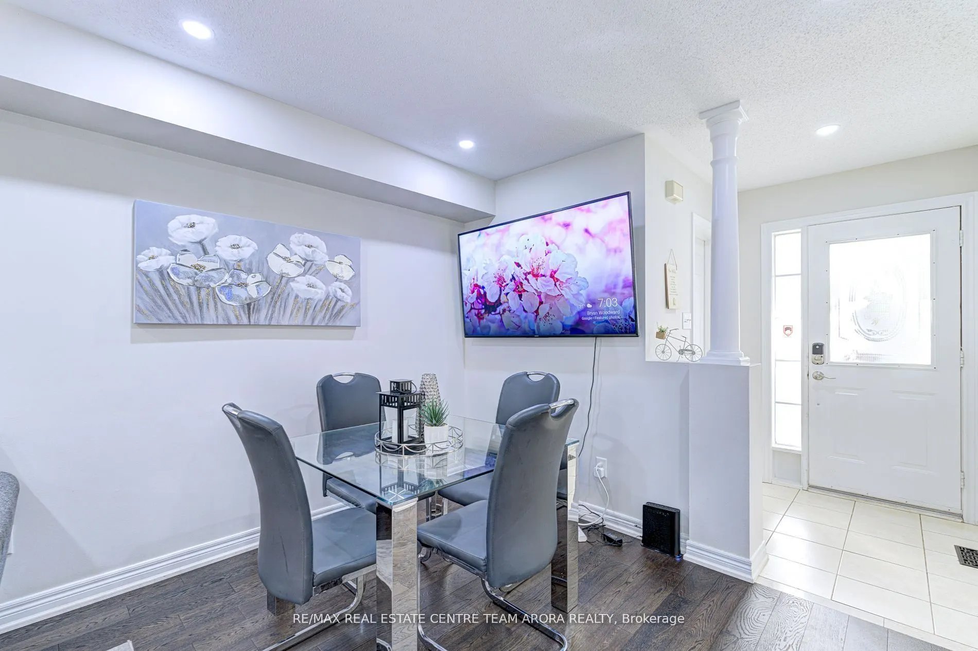 85 Ridgemore Crescent