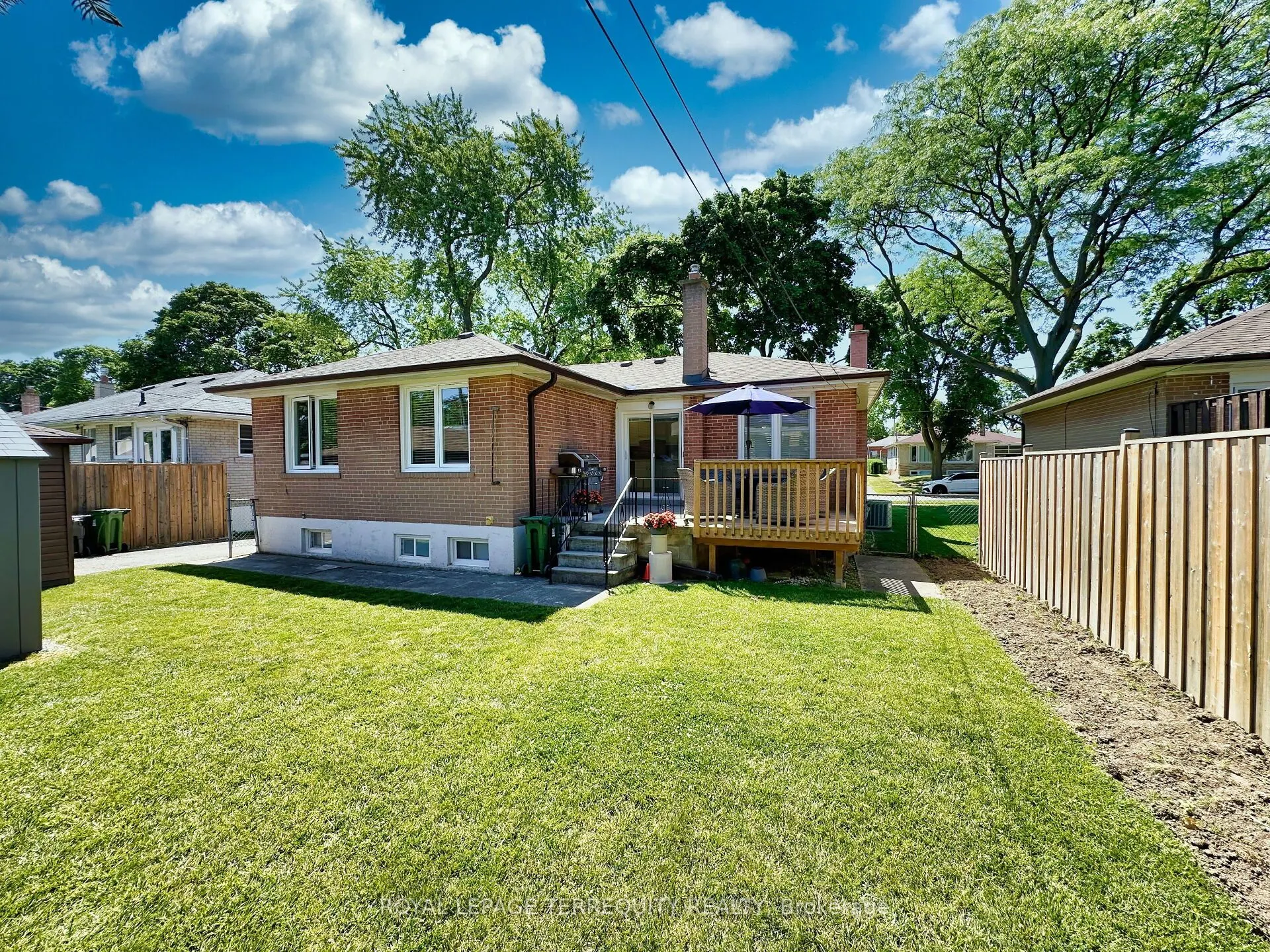 16 Pagebrook Drive