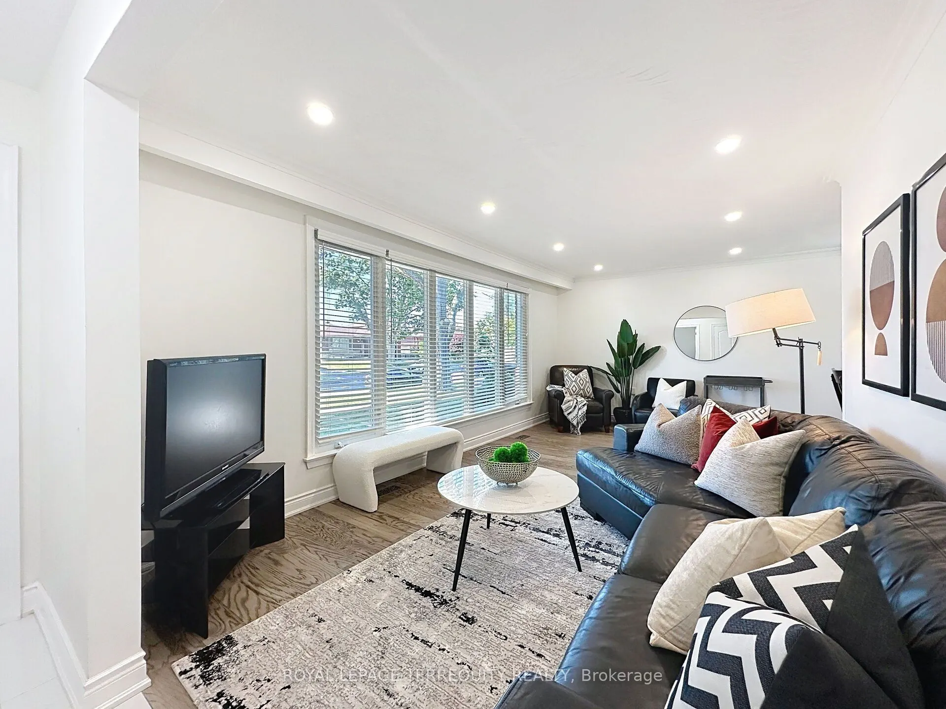 16 Pagebrook Drive