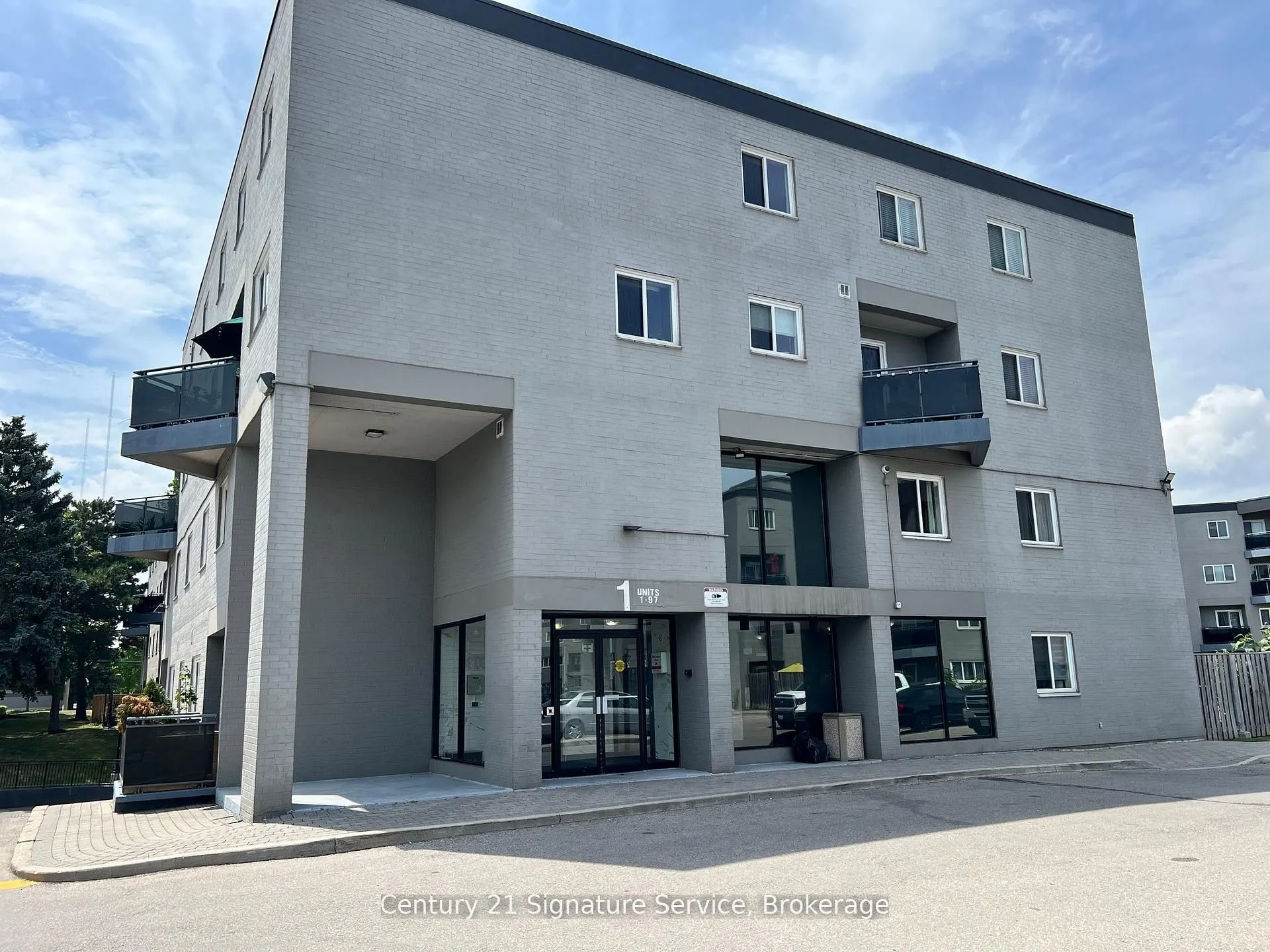 2001 Bonnymede Drive, #15
