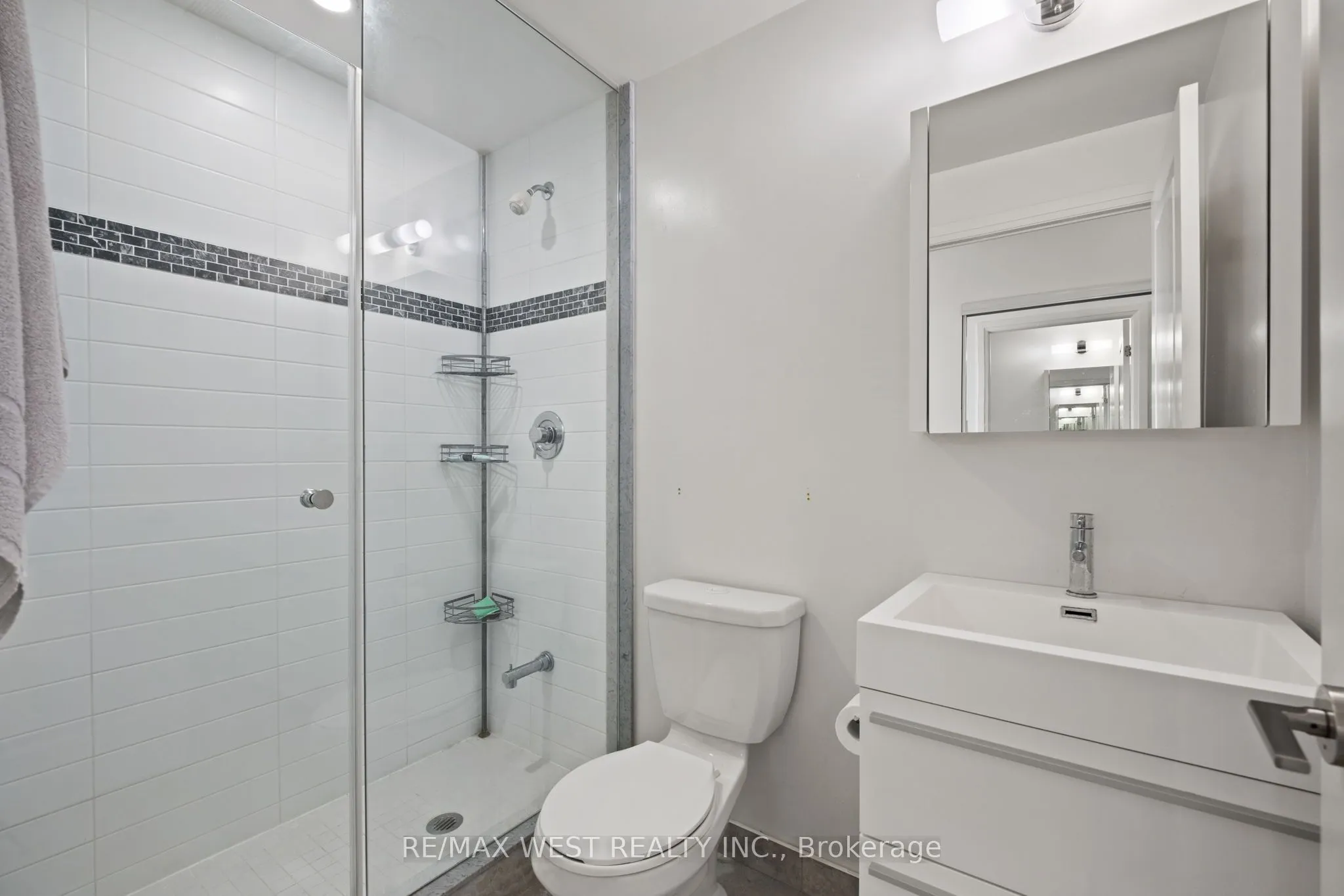 15 Zorra Street, #907