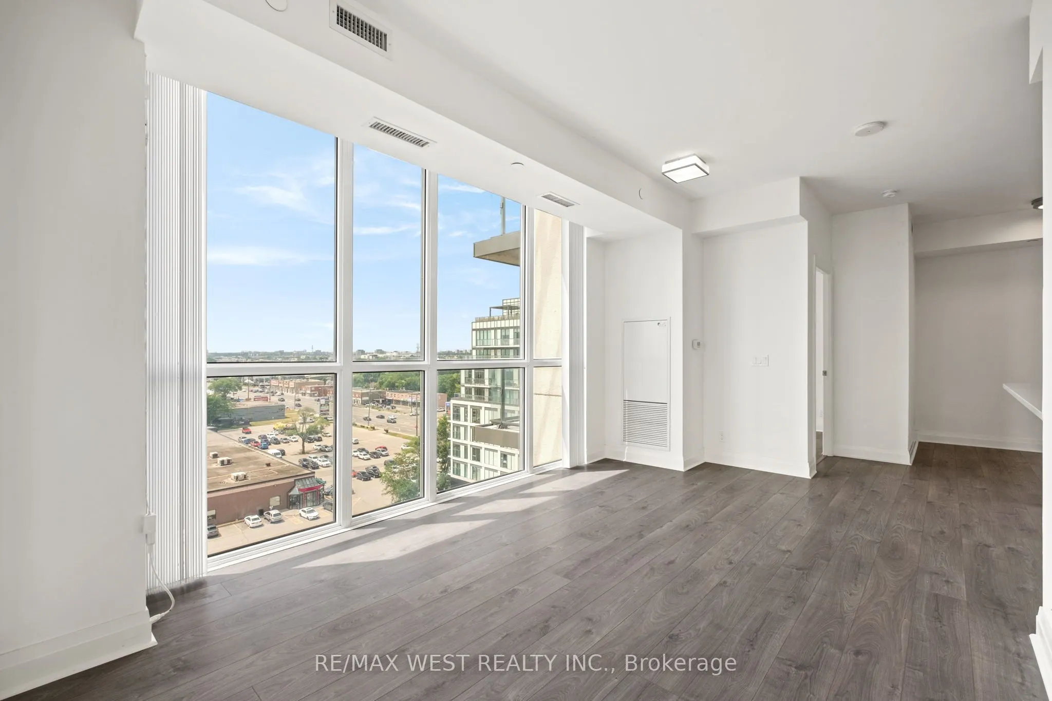 15 Zorra Street, #907