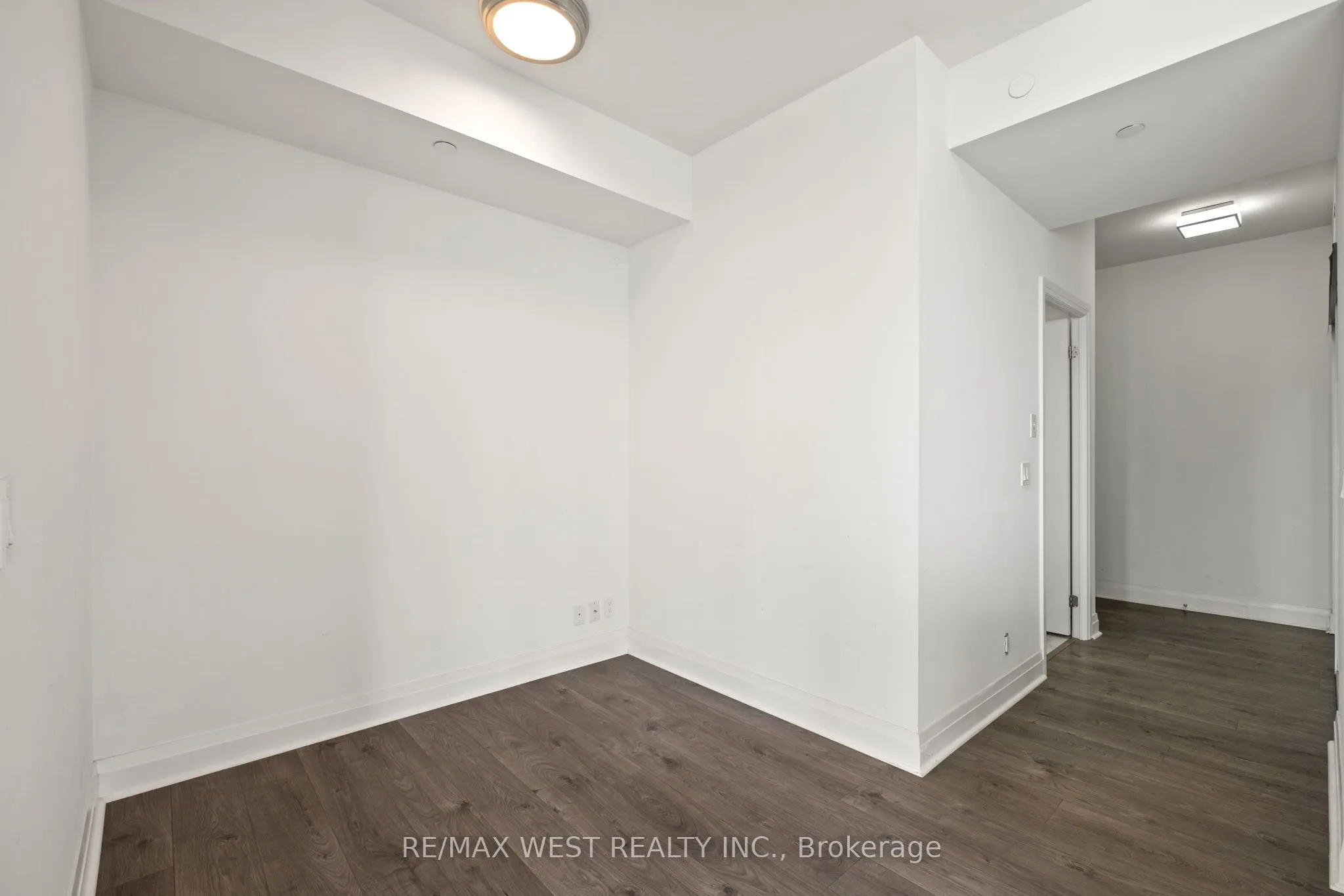 15 Zorra Street, #907