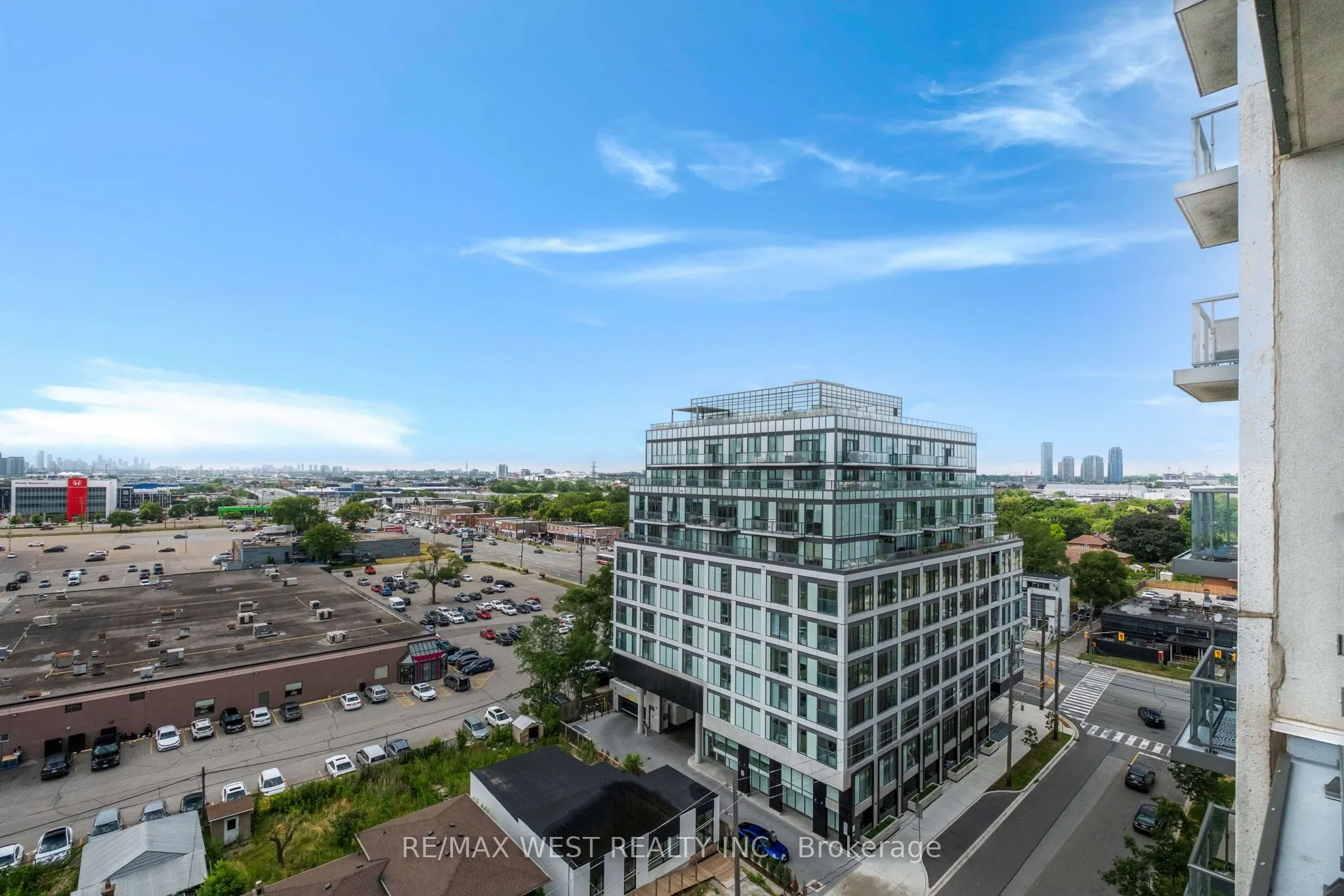 15 Zorra Street, #907
