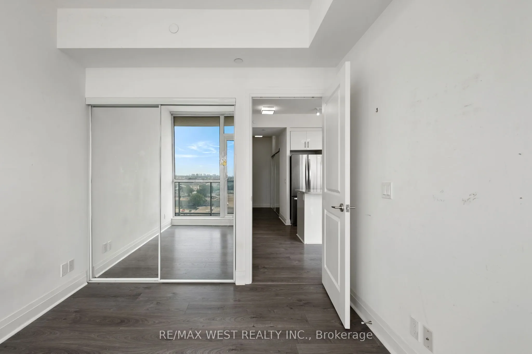 15 Zorra Street, #907