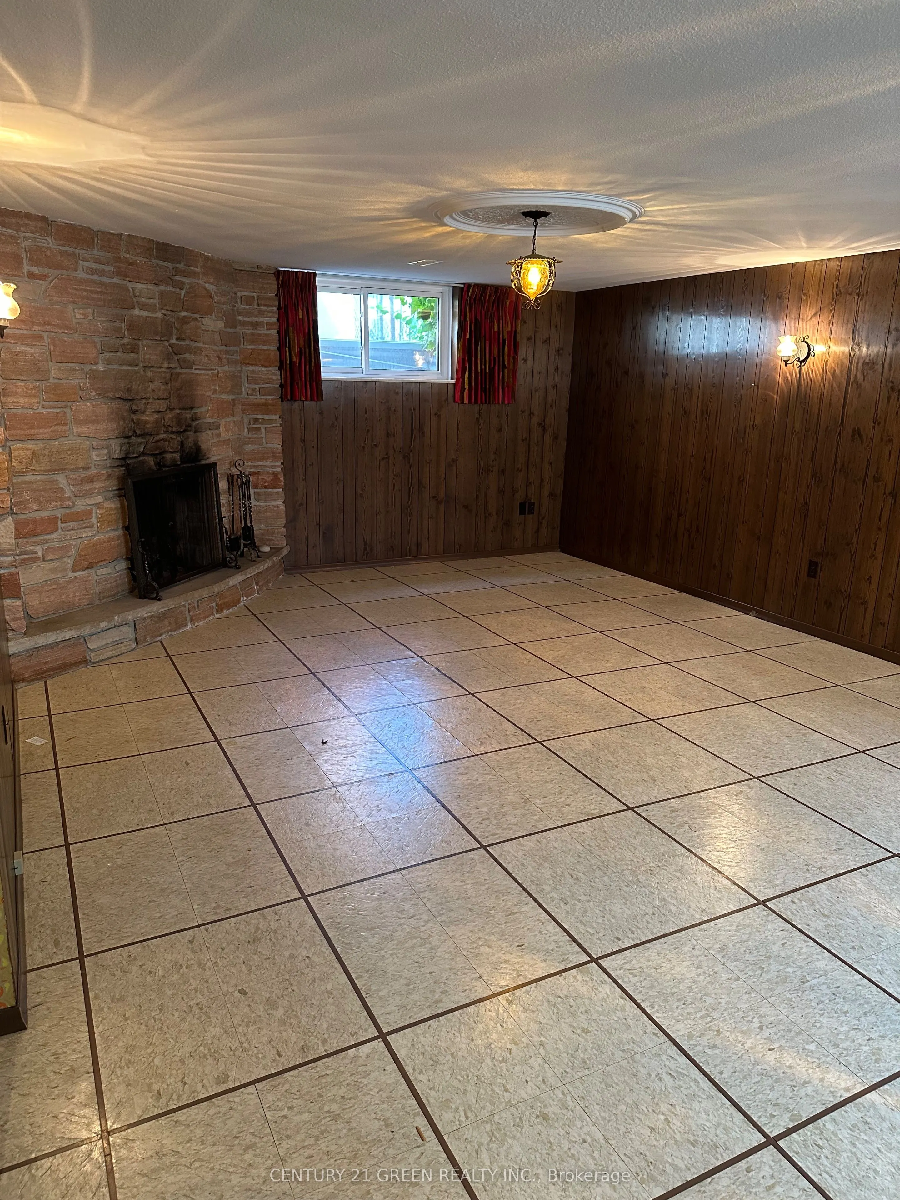 102 Clement Road
