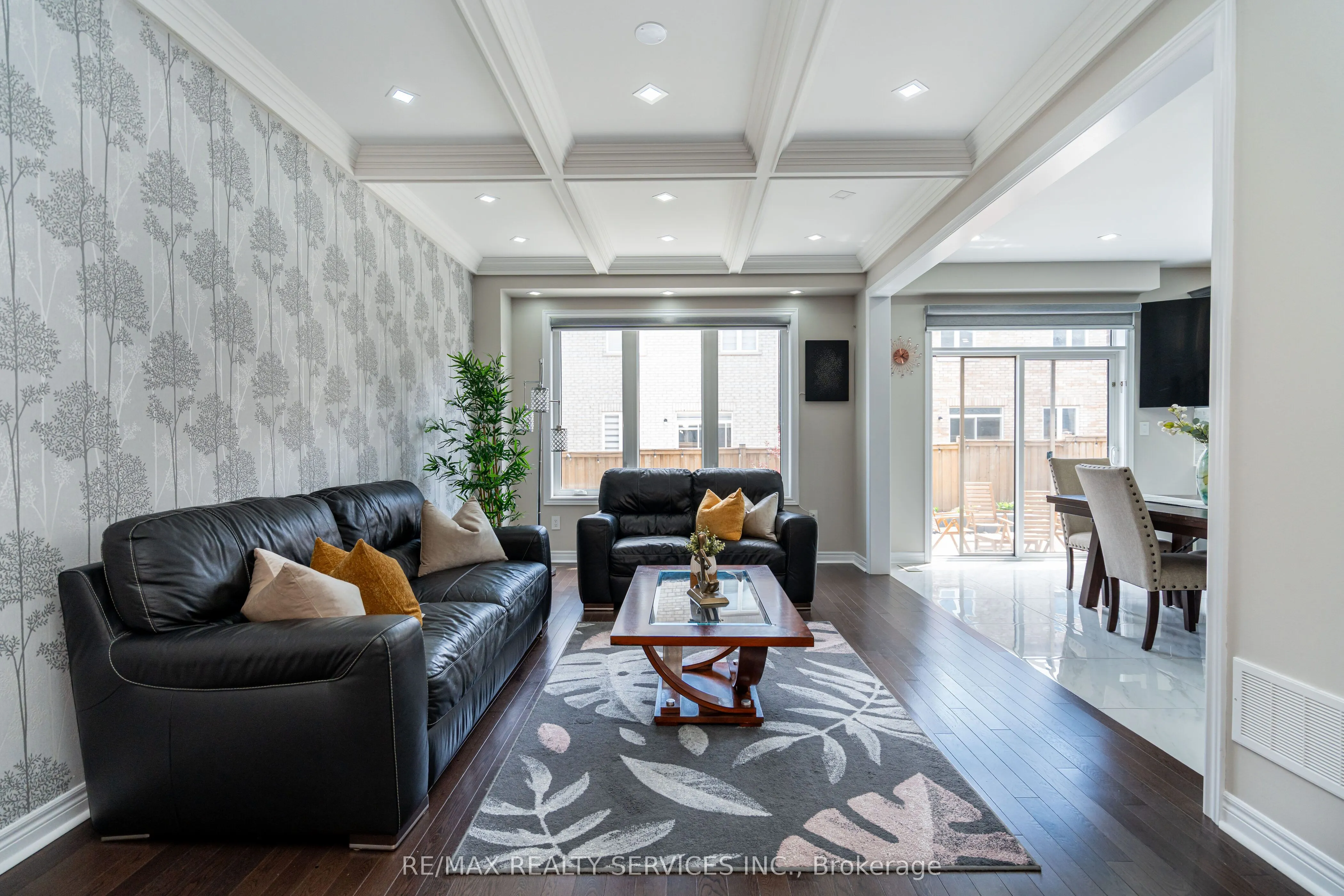 105 Benhurst Crescent