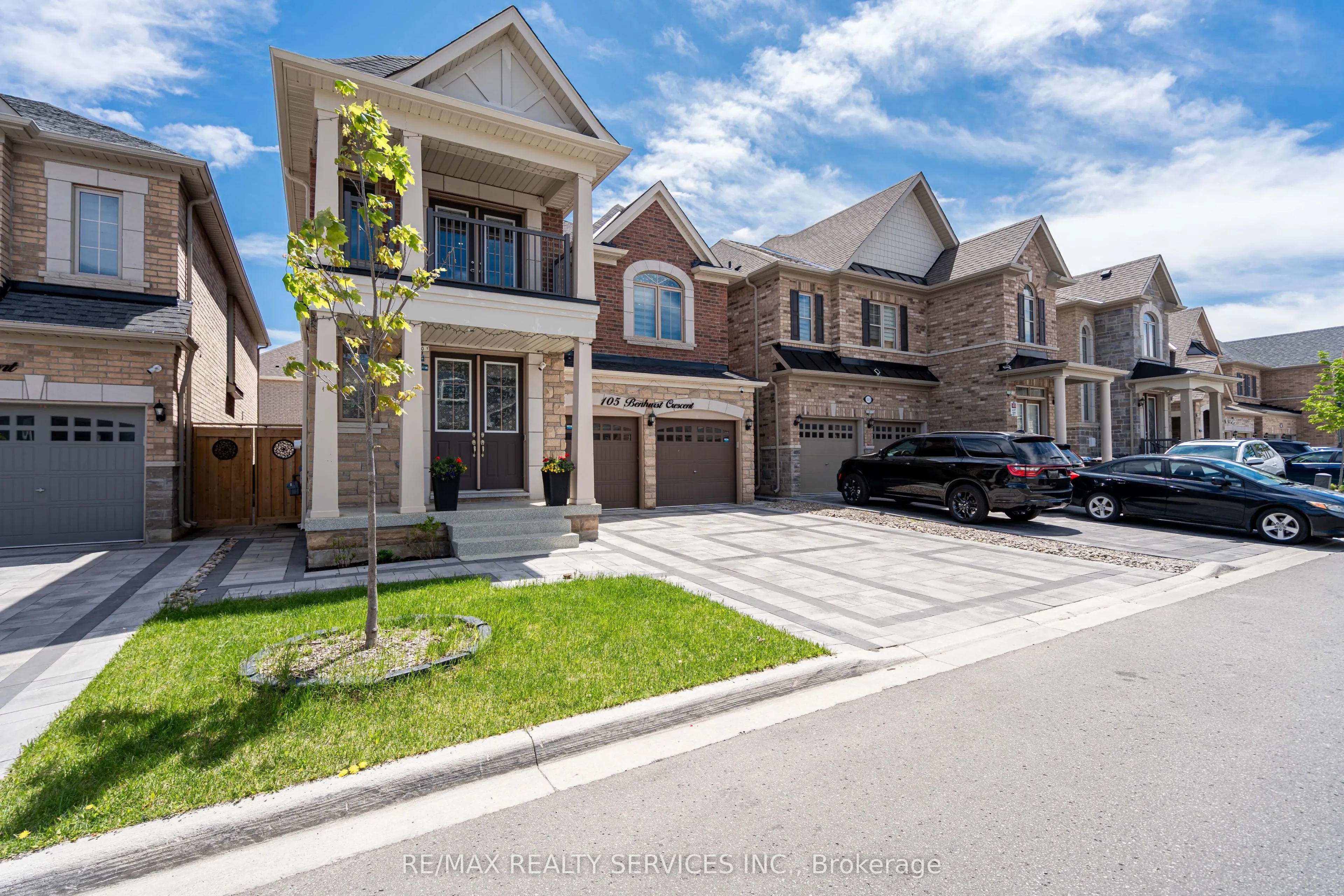 105 Benhurst Crescent