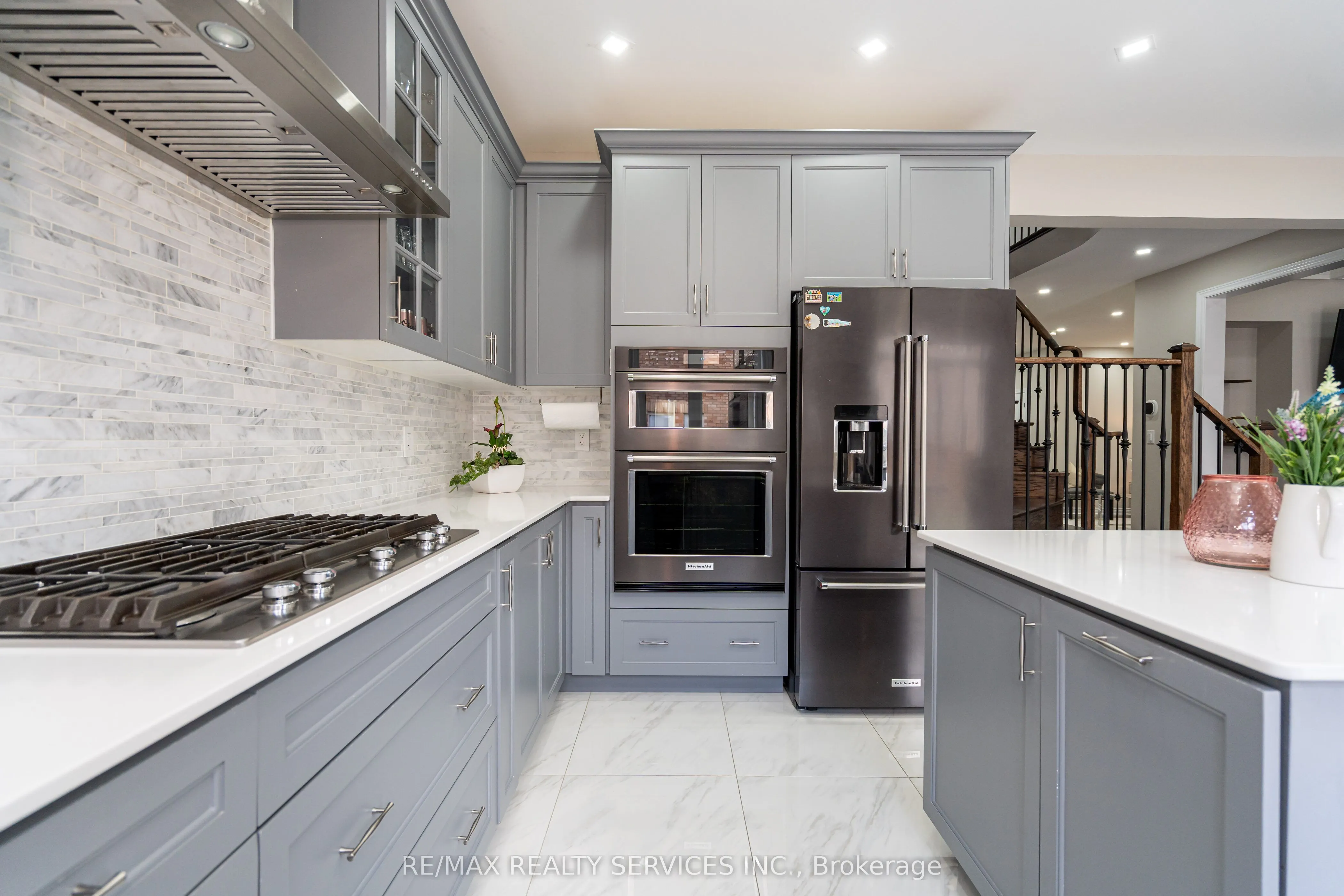 105 Benhurst Crescent