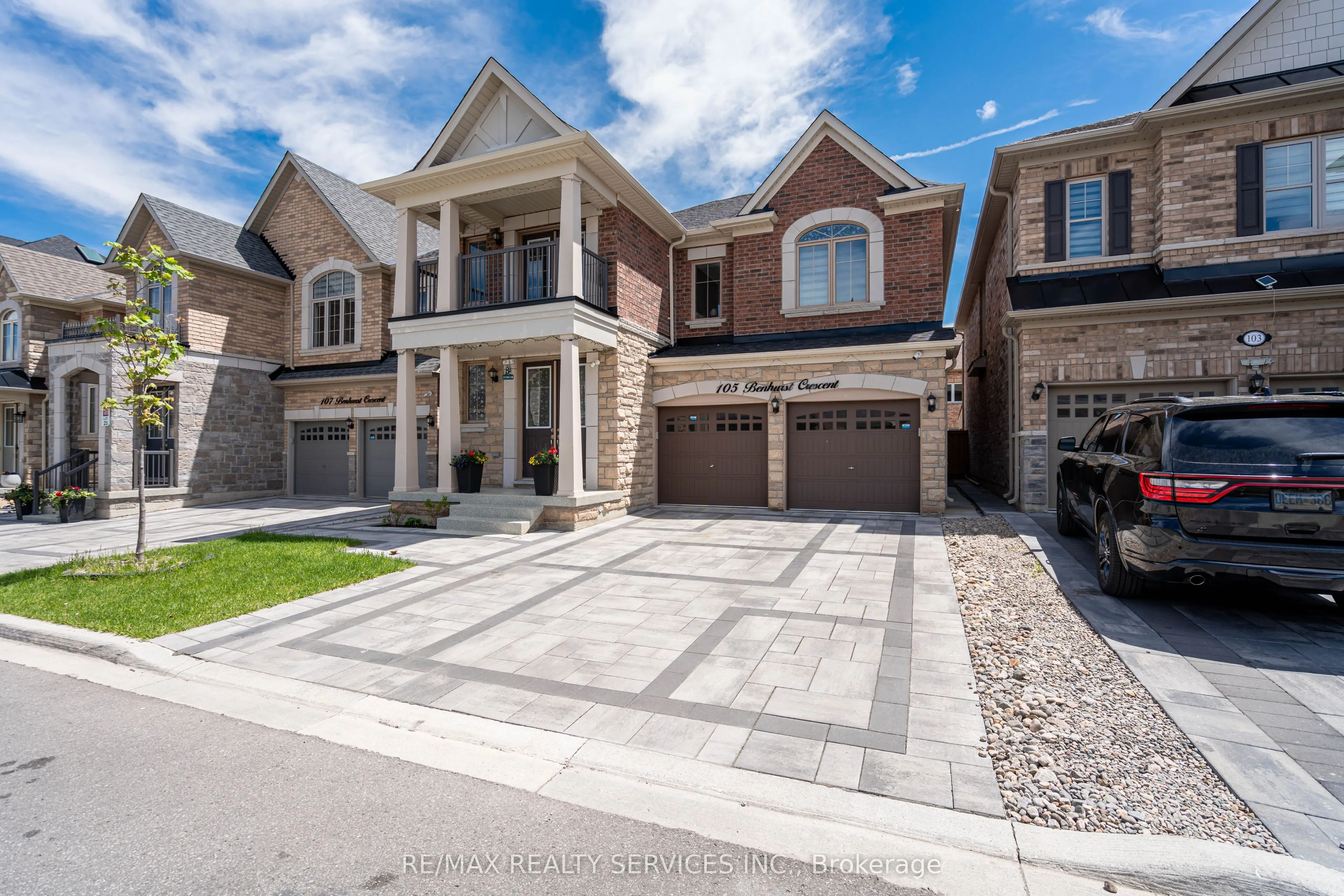 105 Benhurst Crescent
