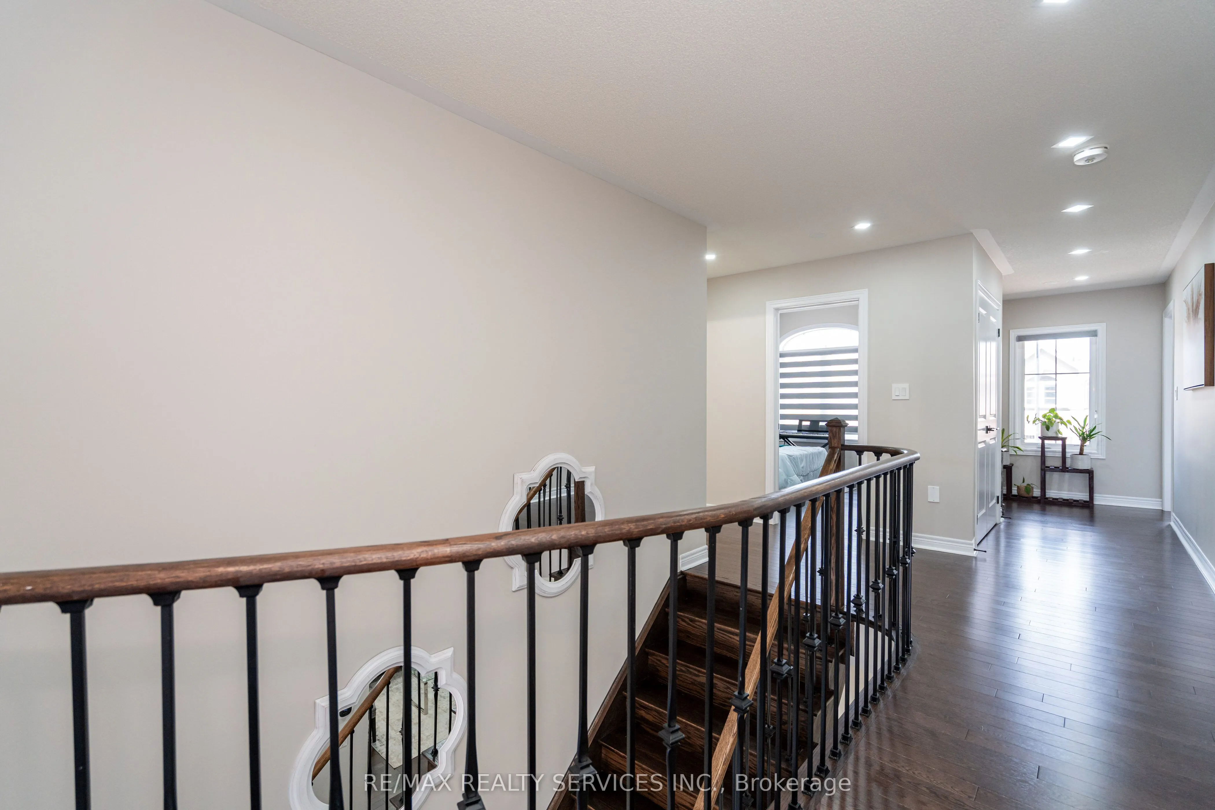 105 Benhurst Crescent