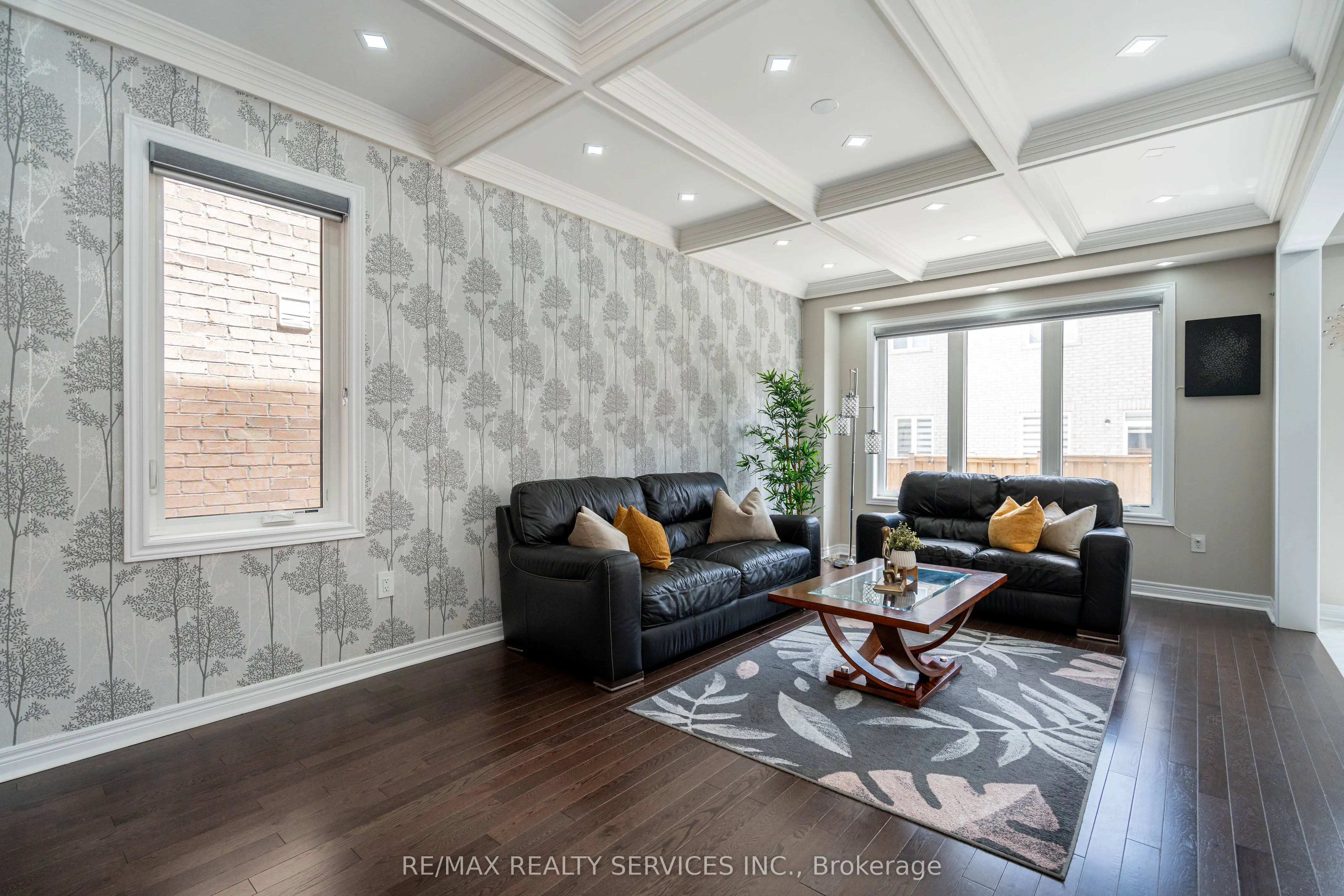 105 Benhurst Crescent