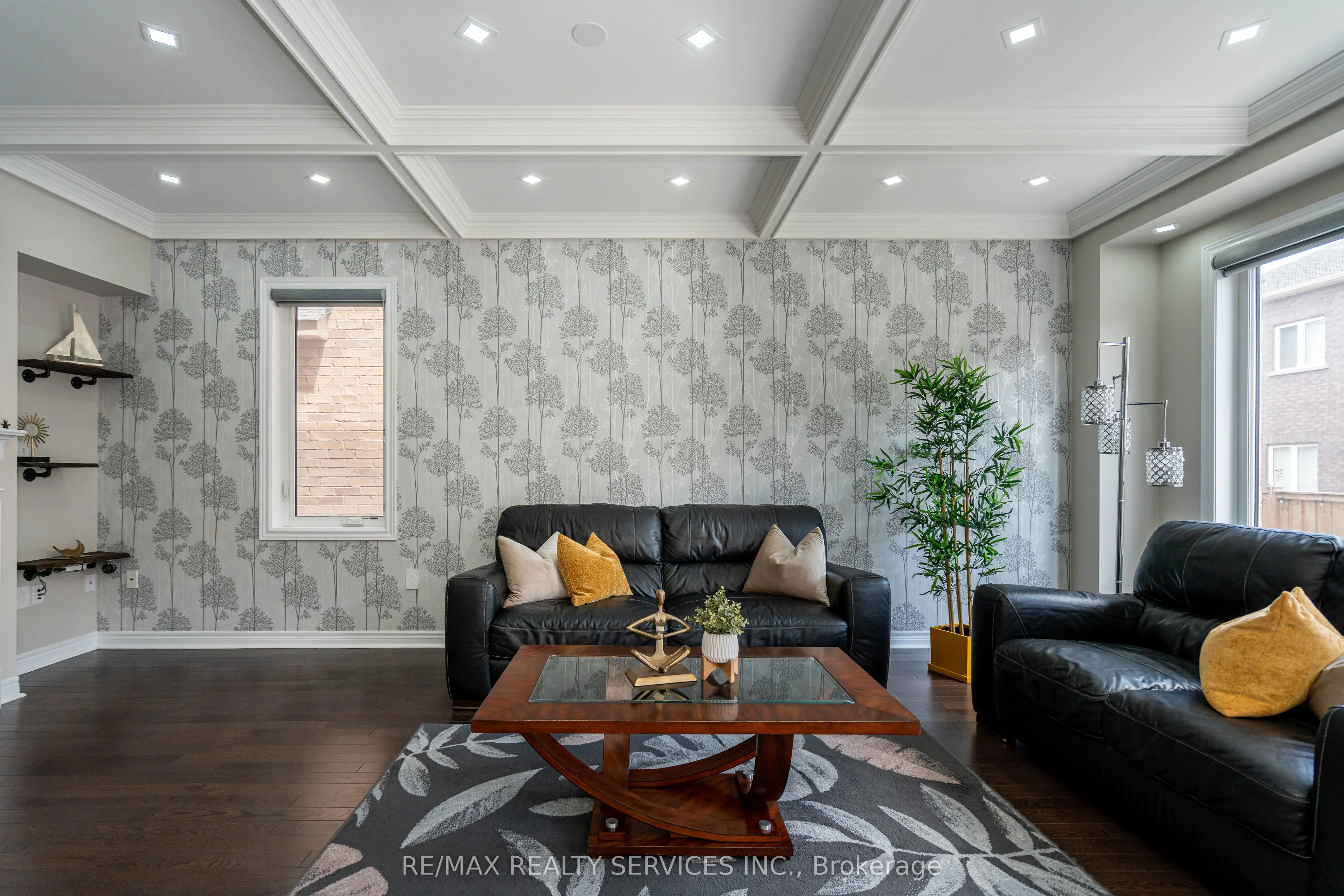 105 Benhurst Crescent