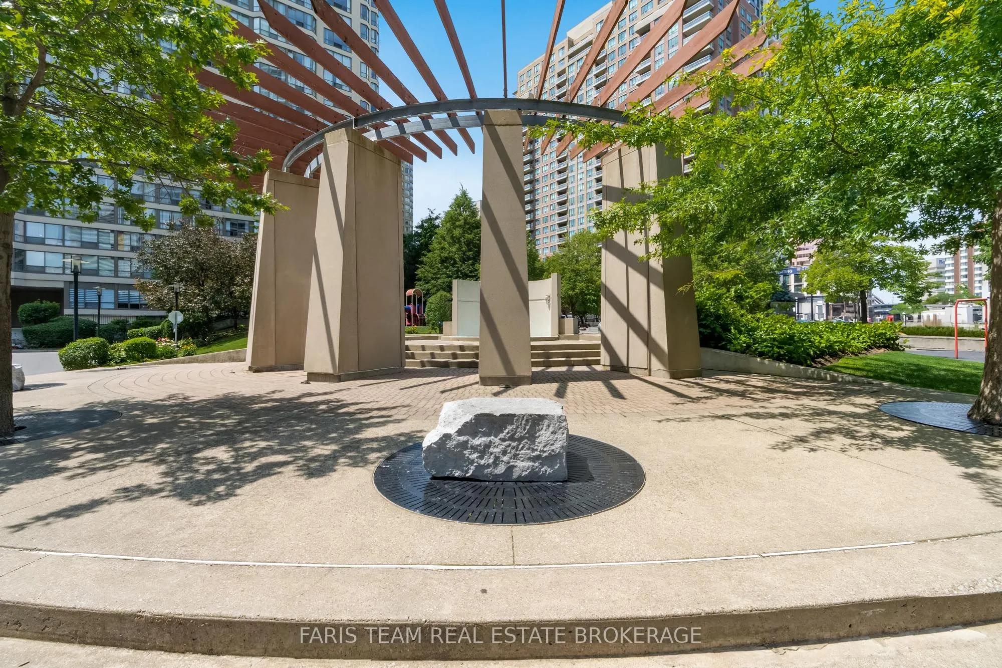 1 Elm Drive W, #308