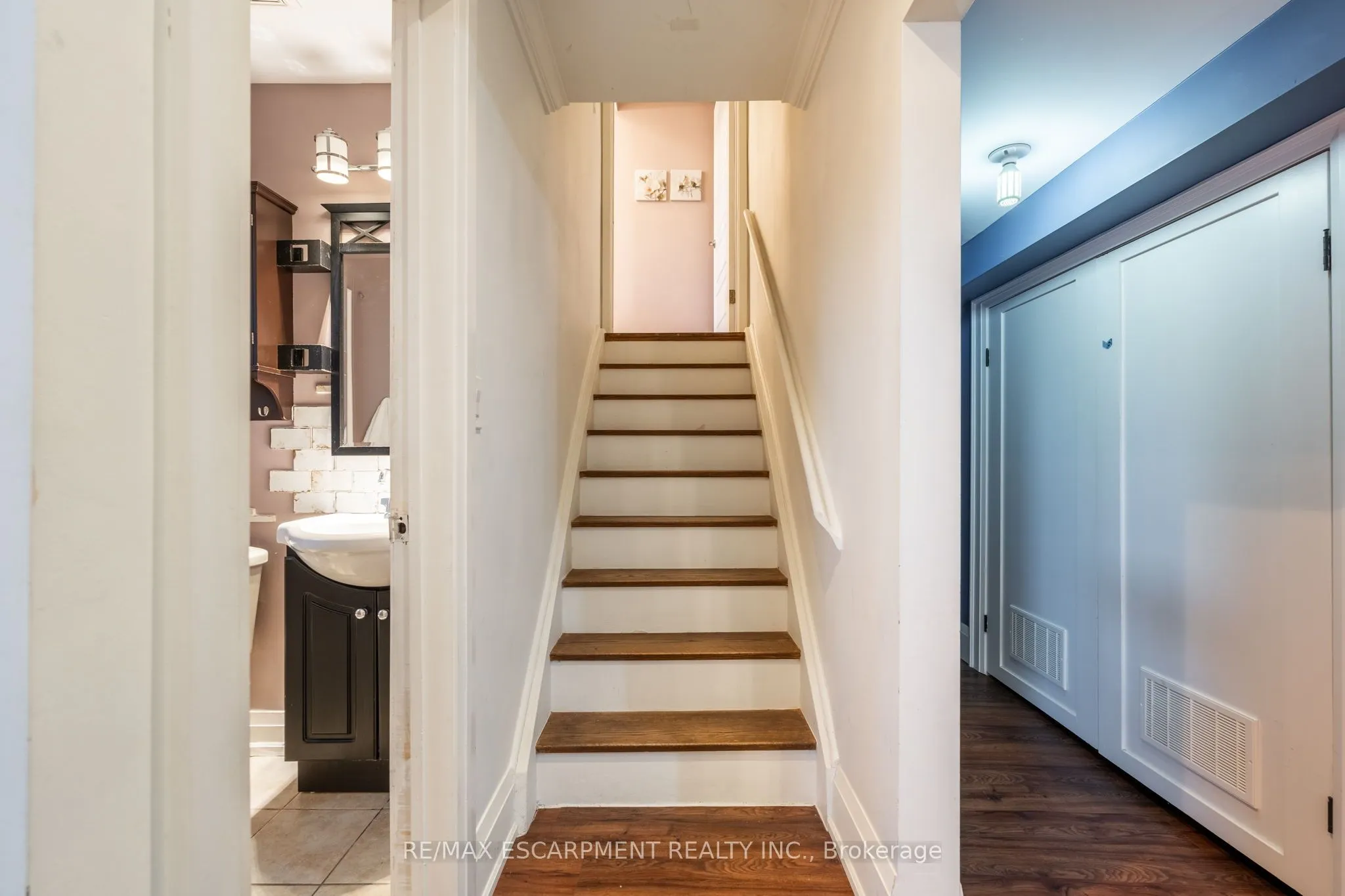 2375 Gareth Road