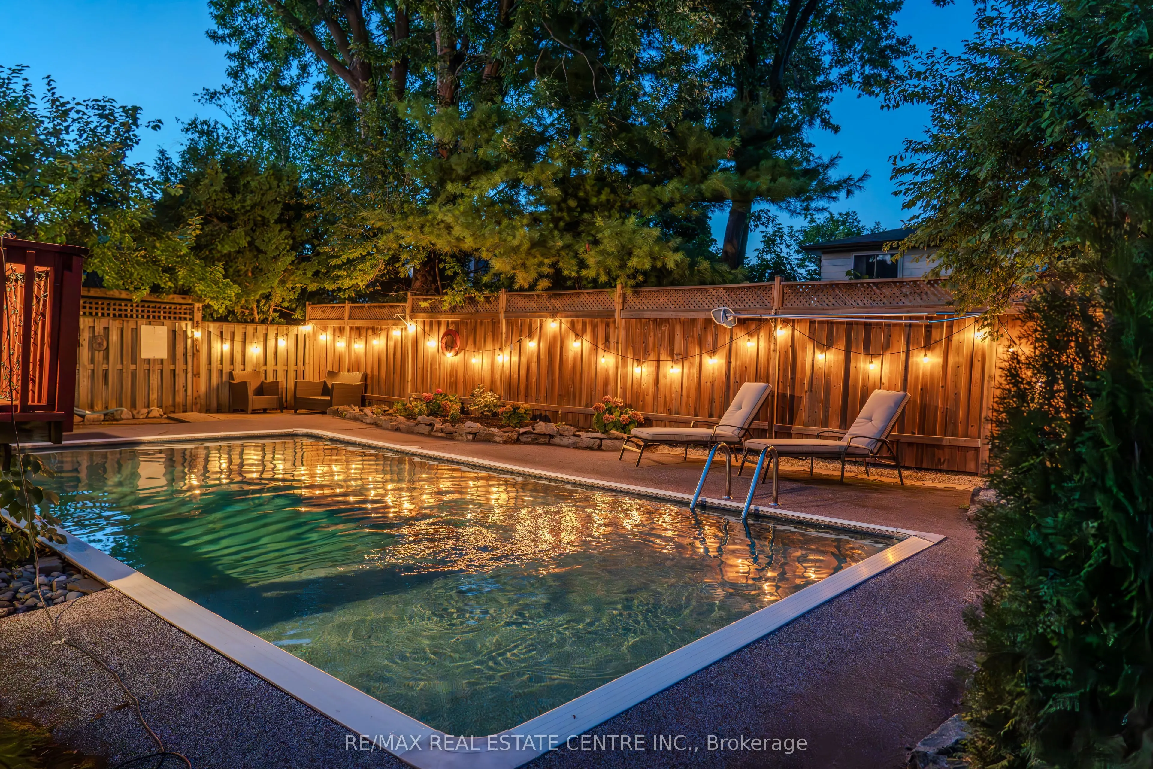 2221 Wyandotte Drive