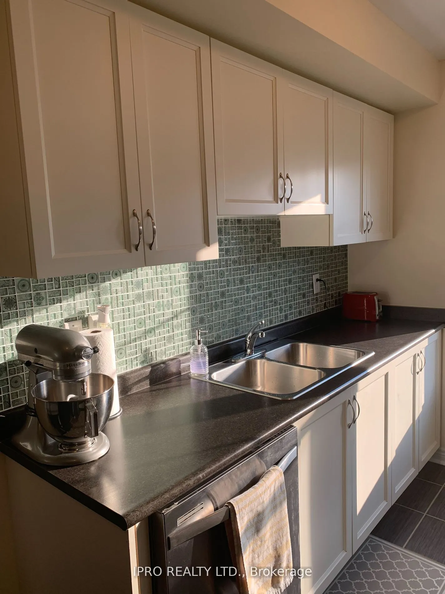 62 Soldier Street, #79