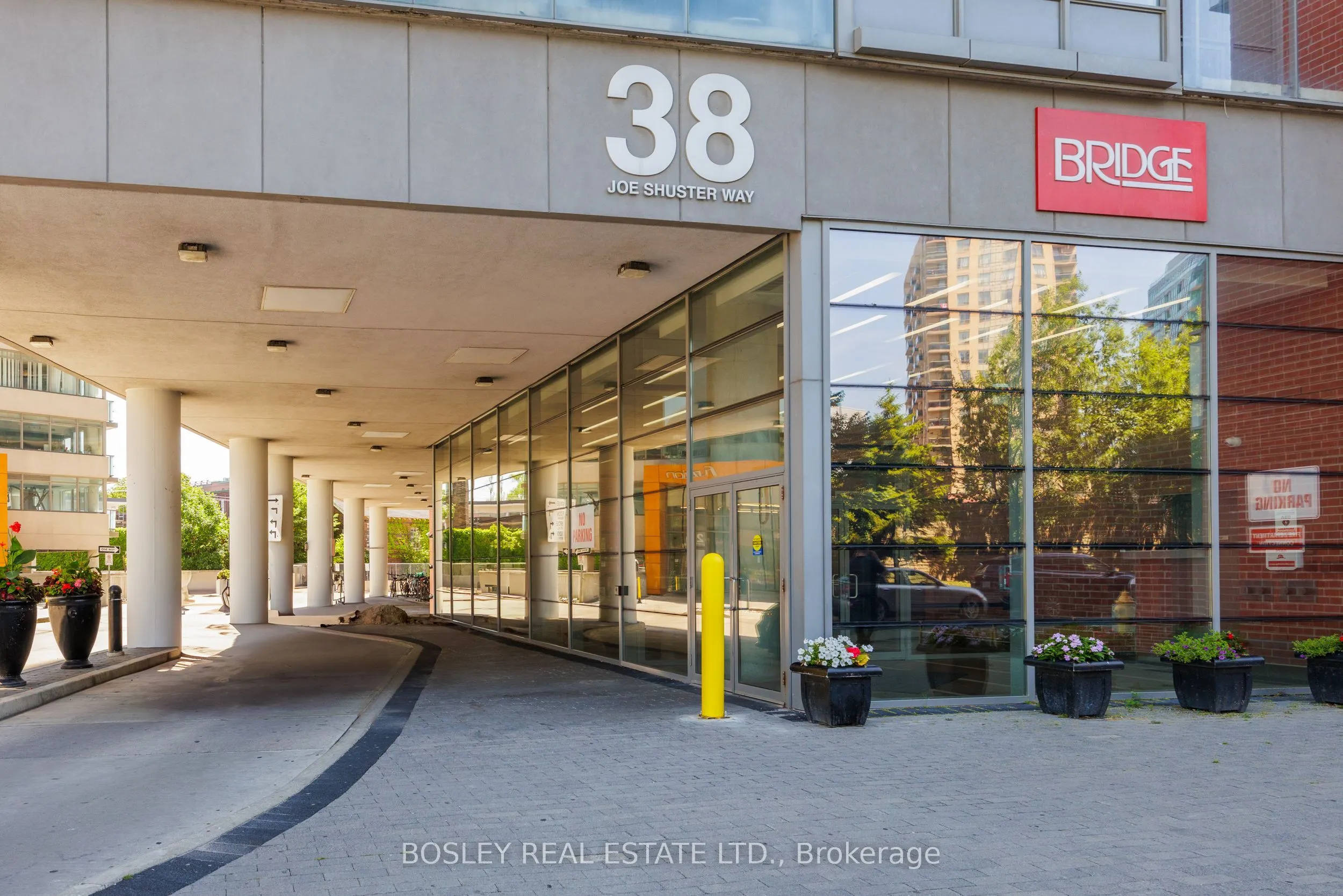 38 Joe Shuster Way, #604