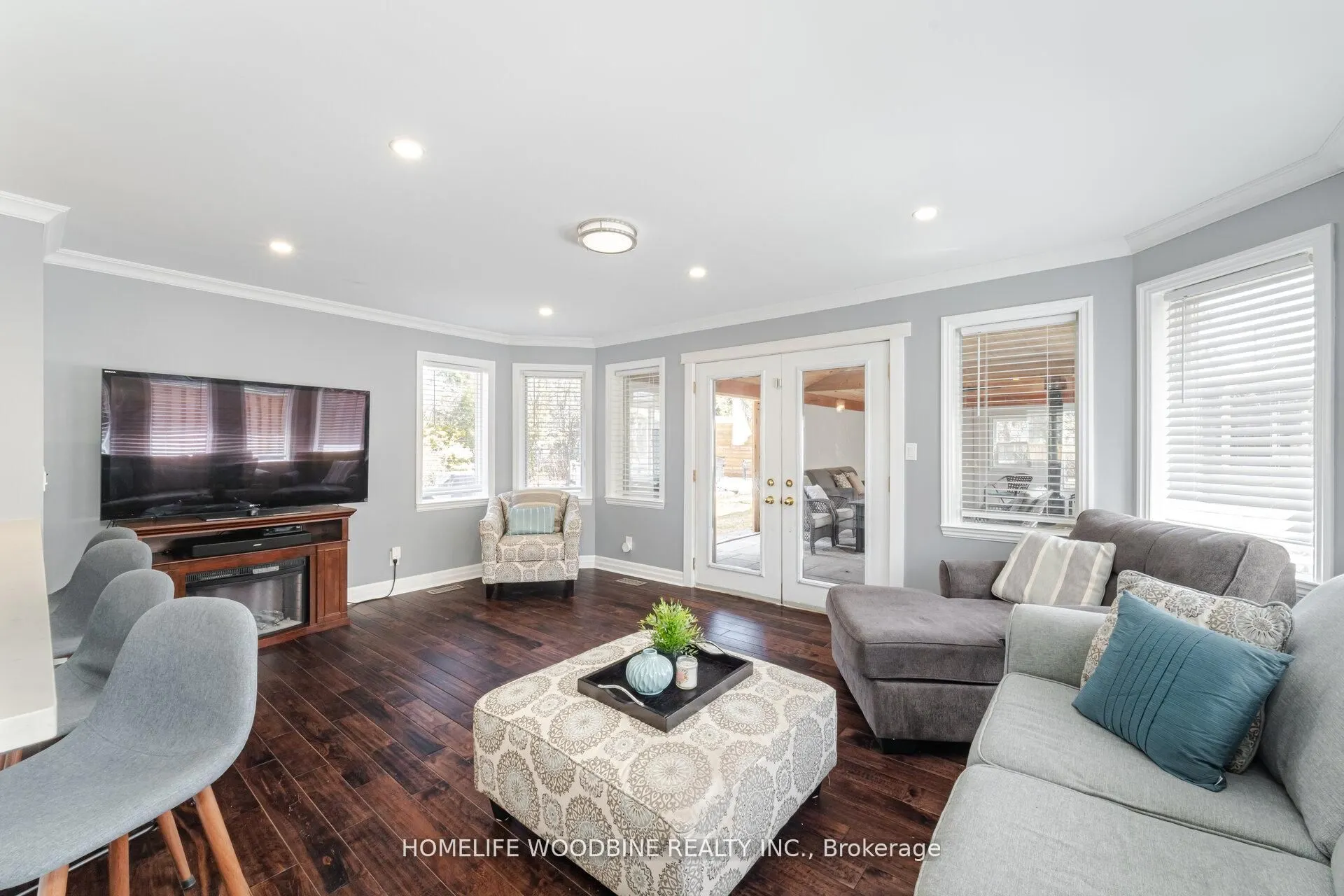 5 Stockman Crescent