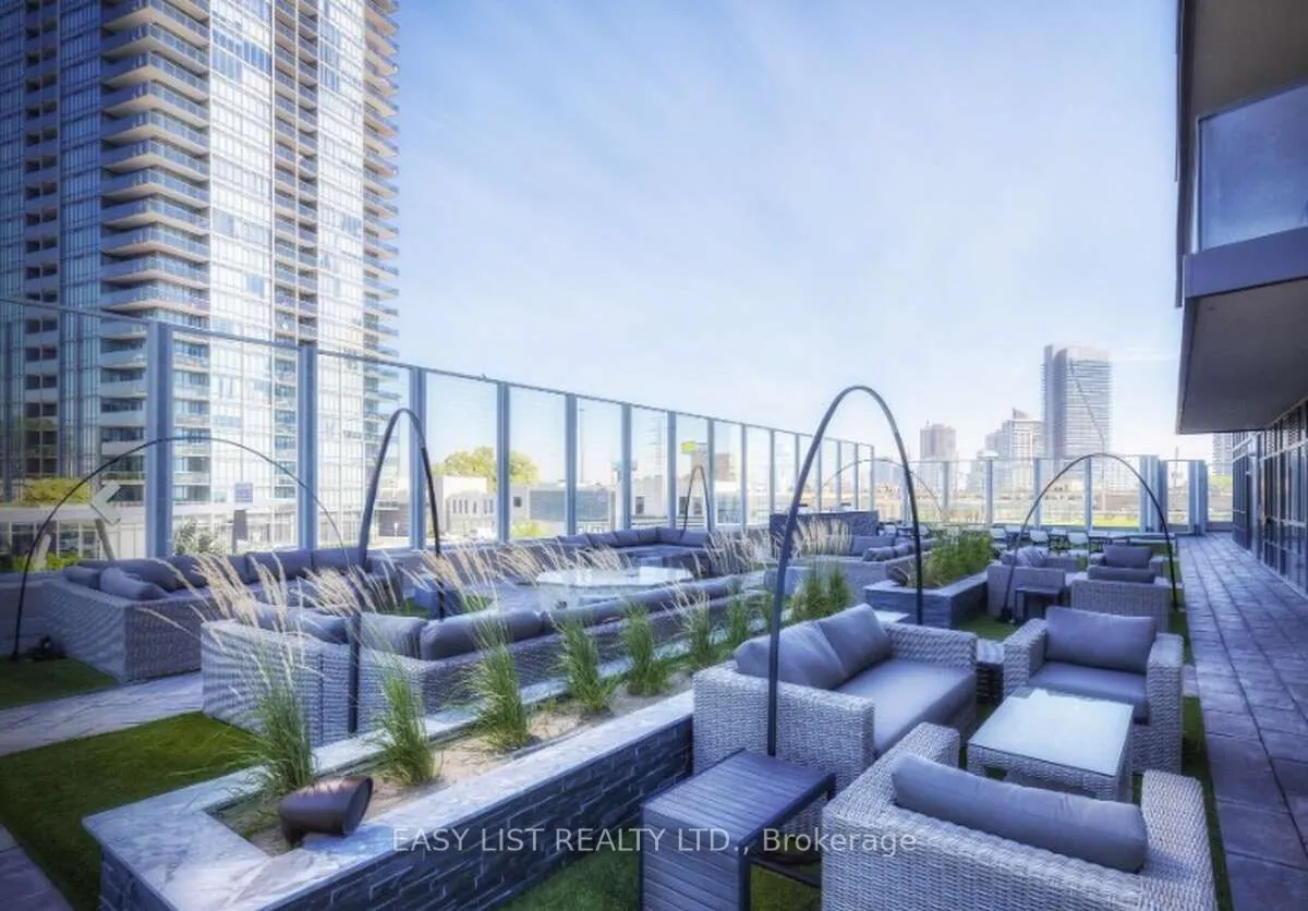36 Park Lawn Road, #2401