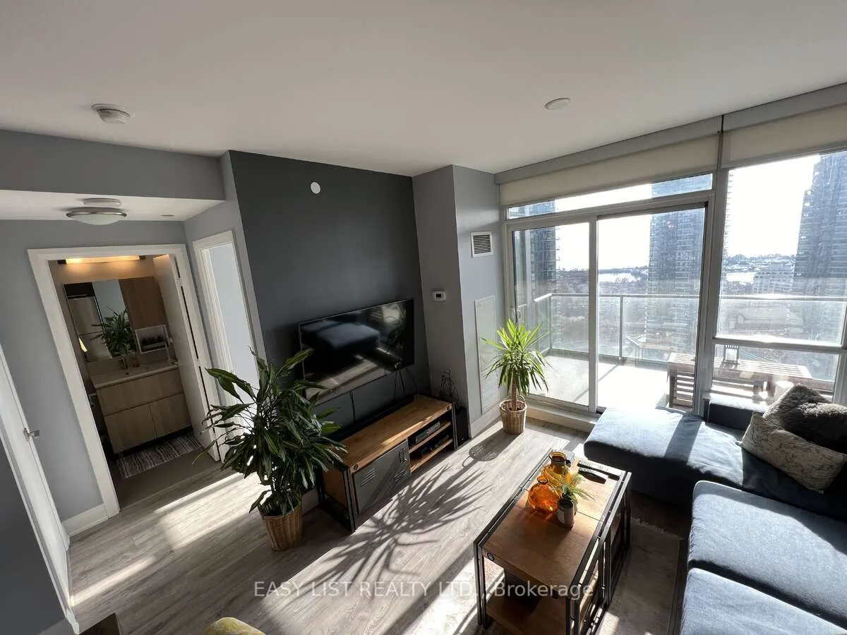 36 Park Lawn Road, #2401