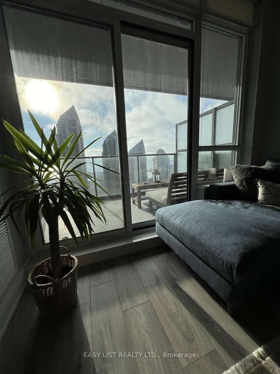 36 Park Lawn Road, #2401