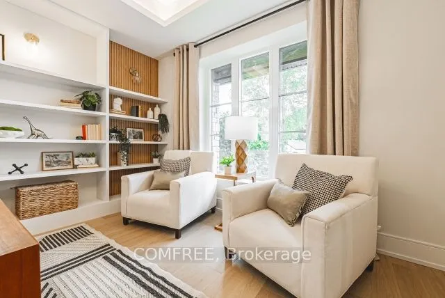 202 Queen Street W