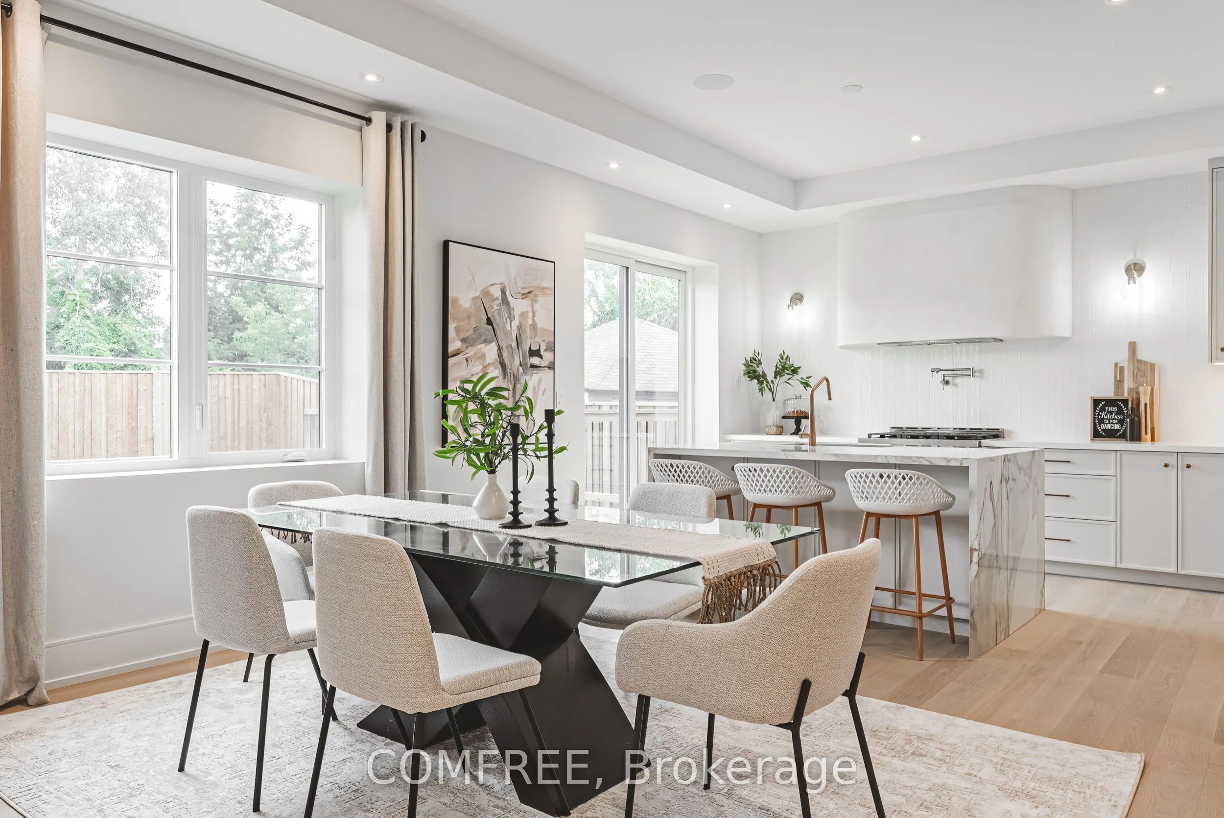 202 Queen Street W