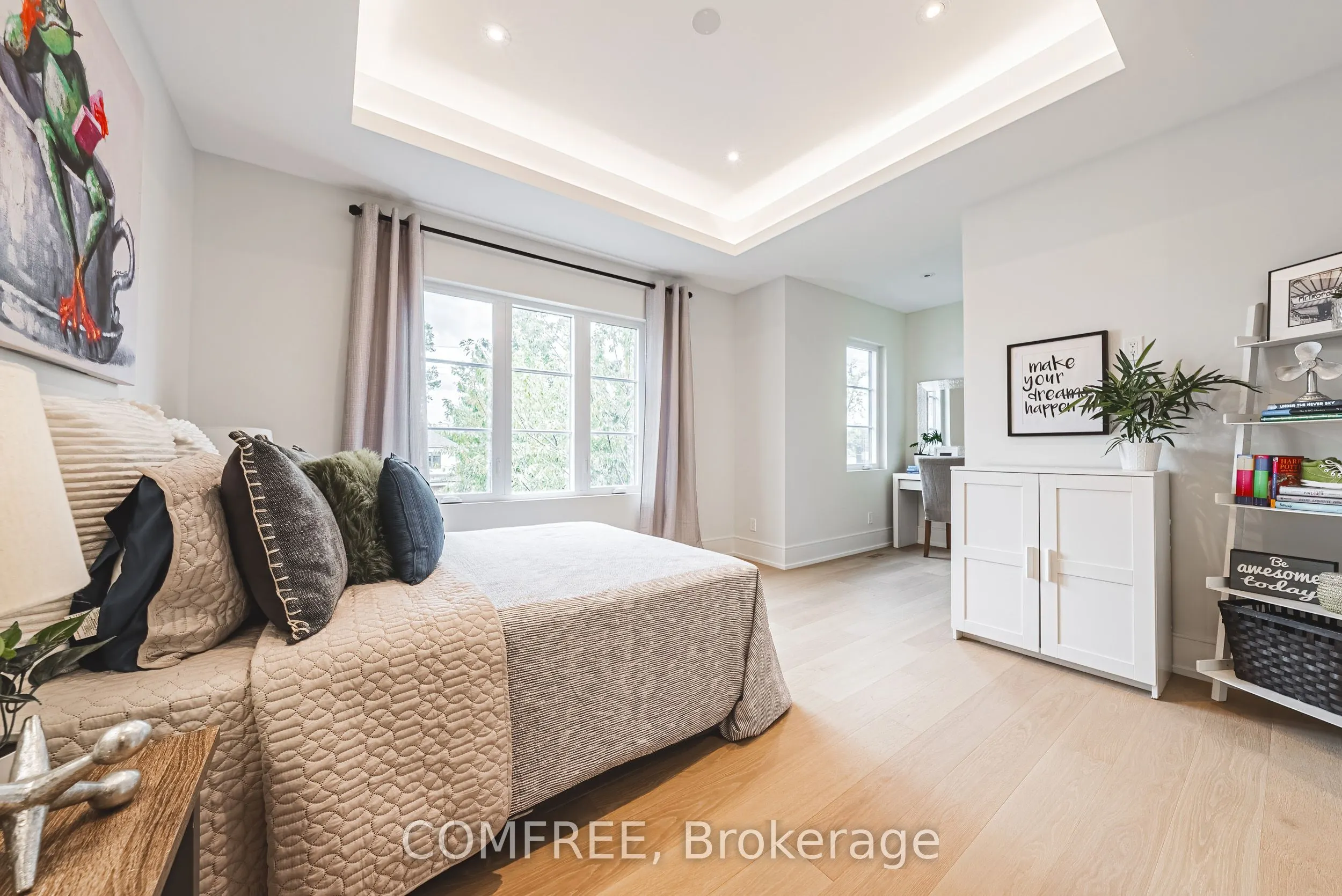 202 Queen Street W