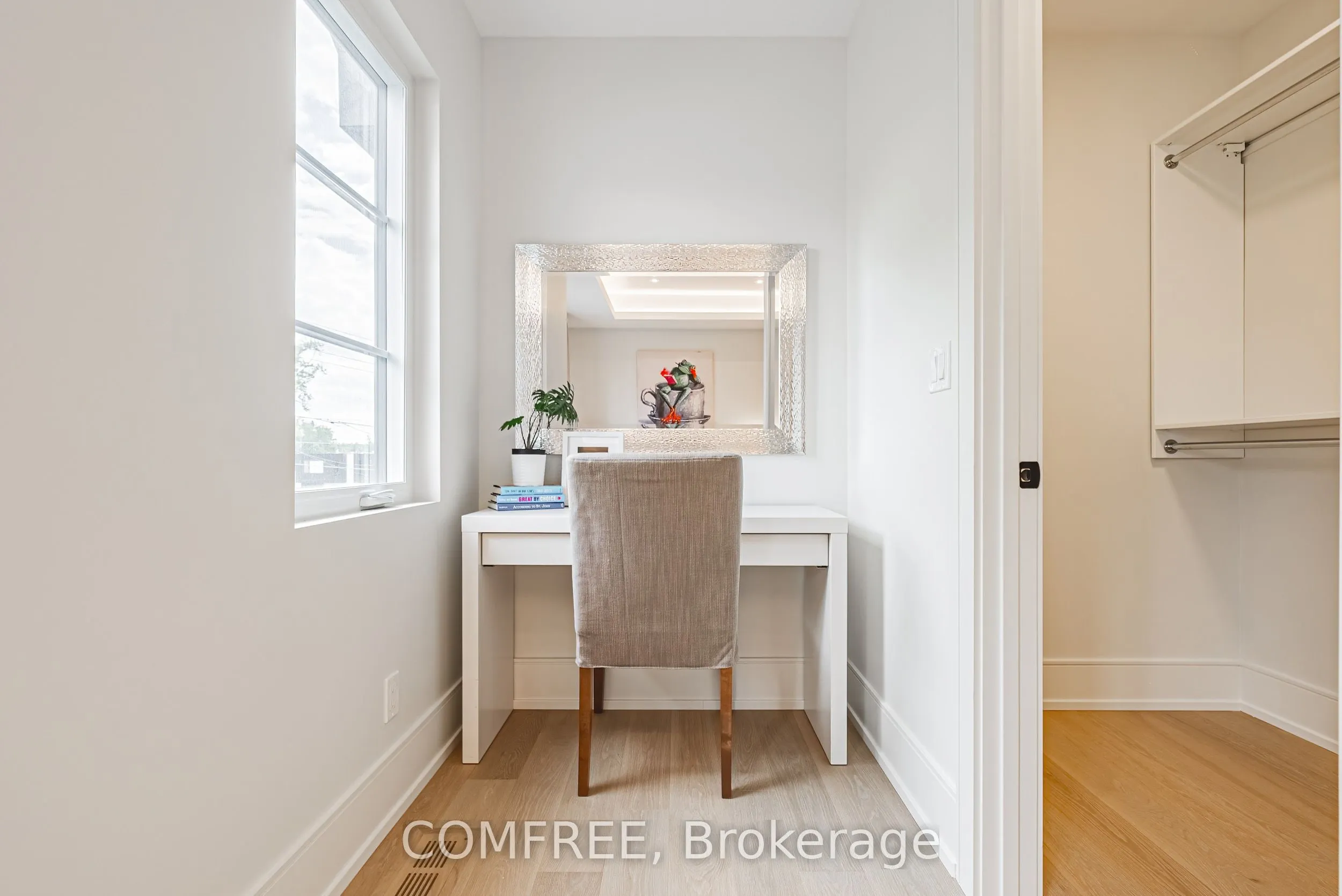 202 Queen Street W