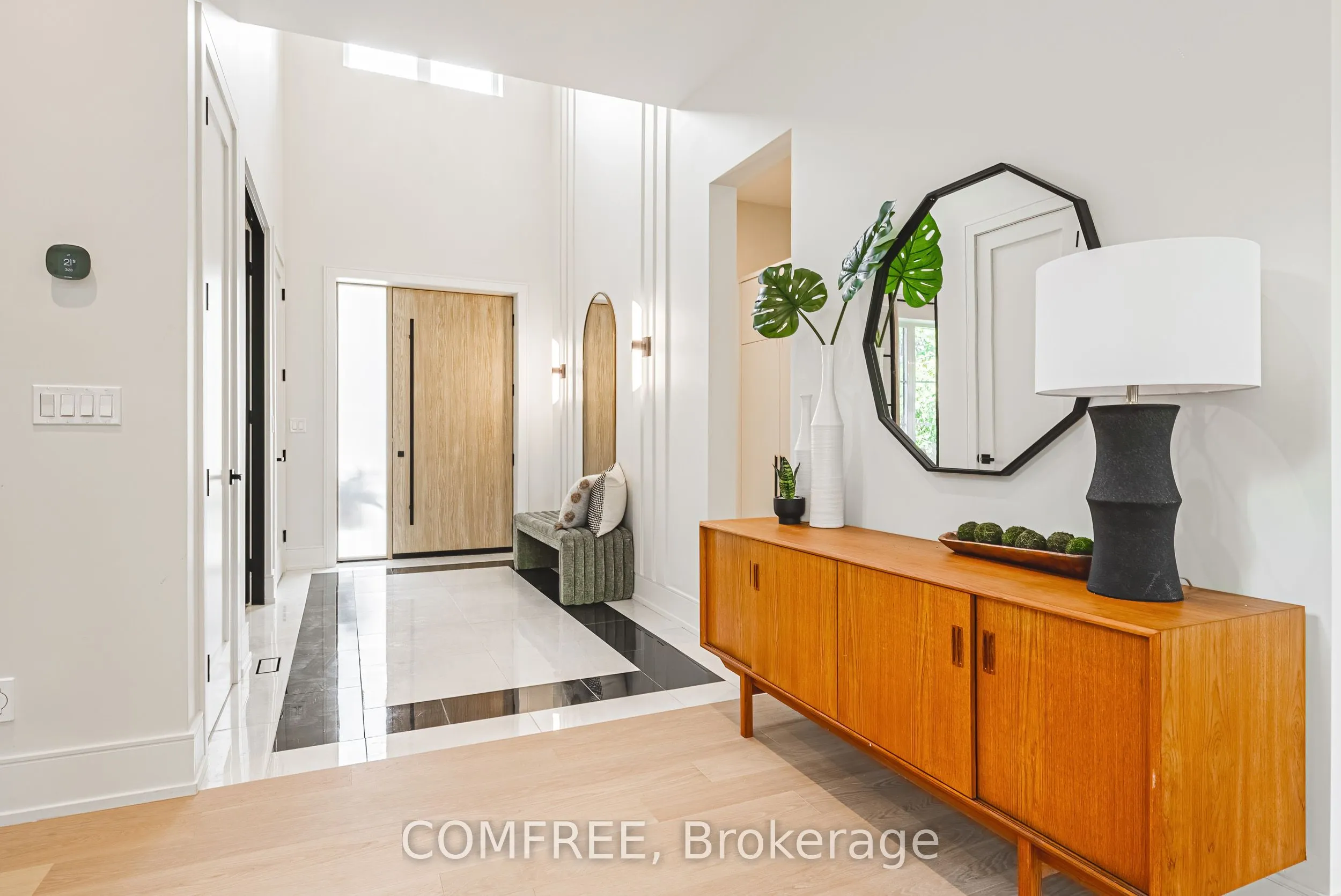 202 Queen Street W