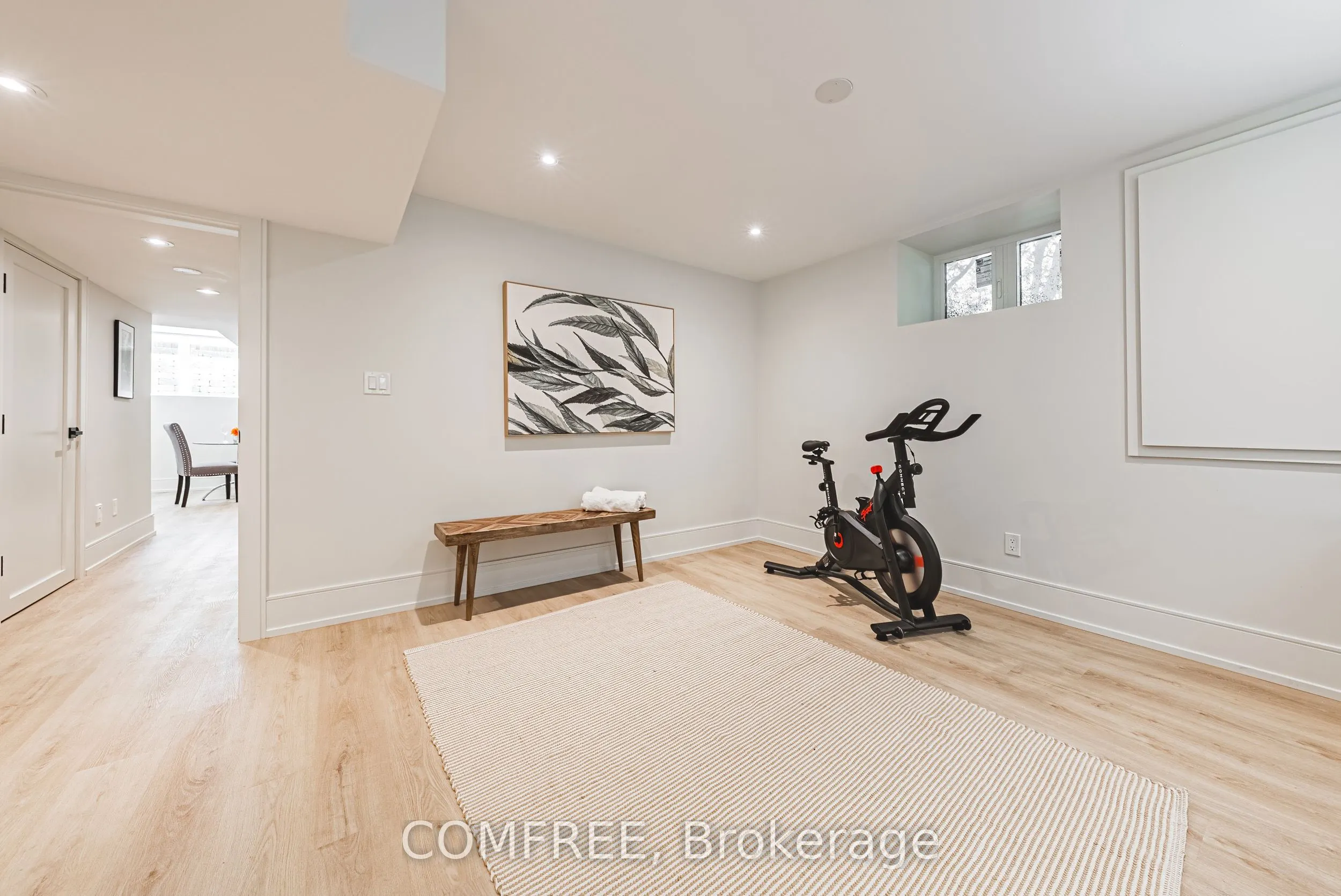 202 Queen Street W