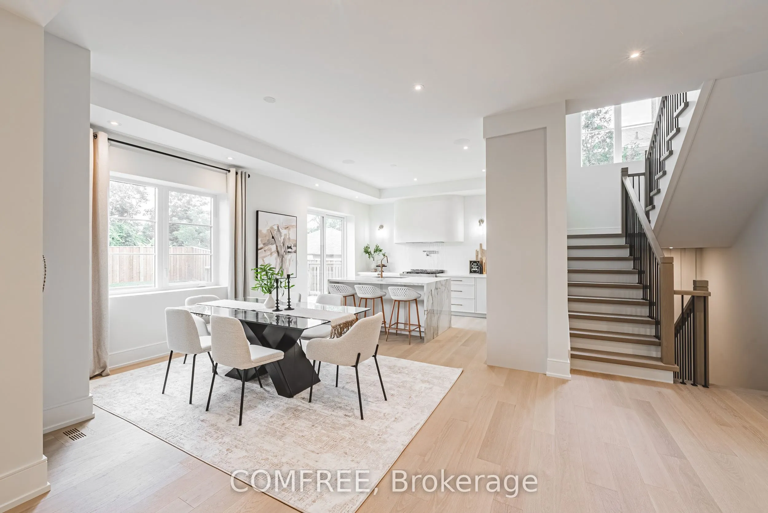 202 Queen Street W