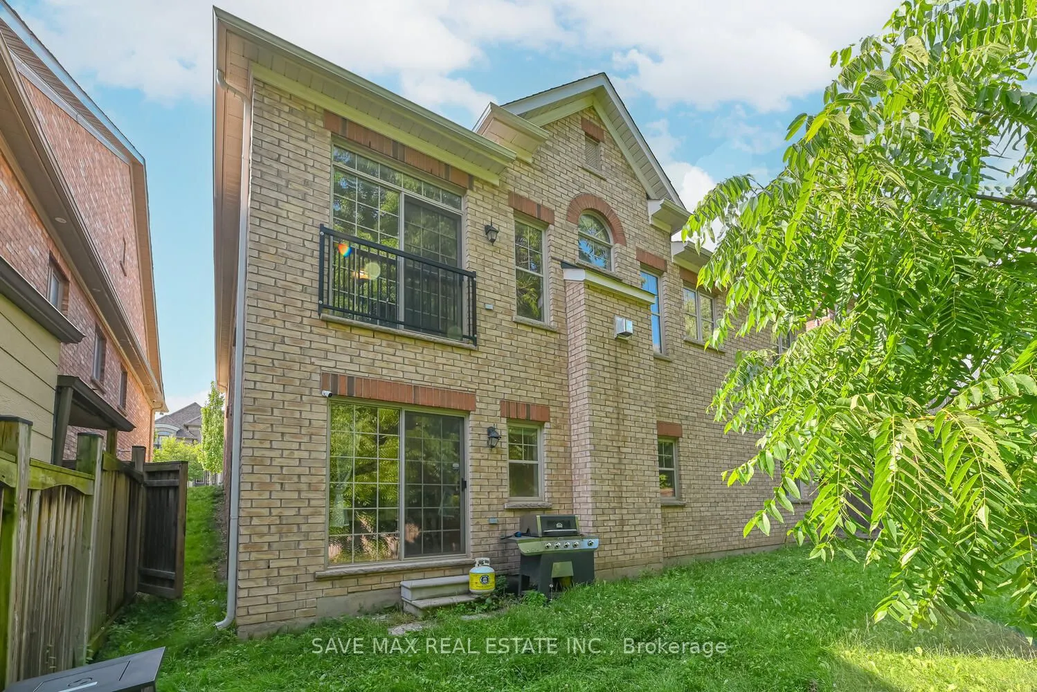 11 Haywood Drive