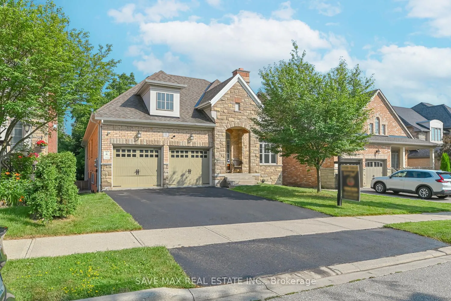 11 Haywood Drive