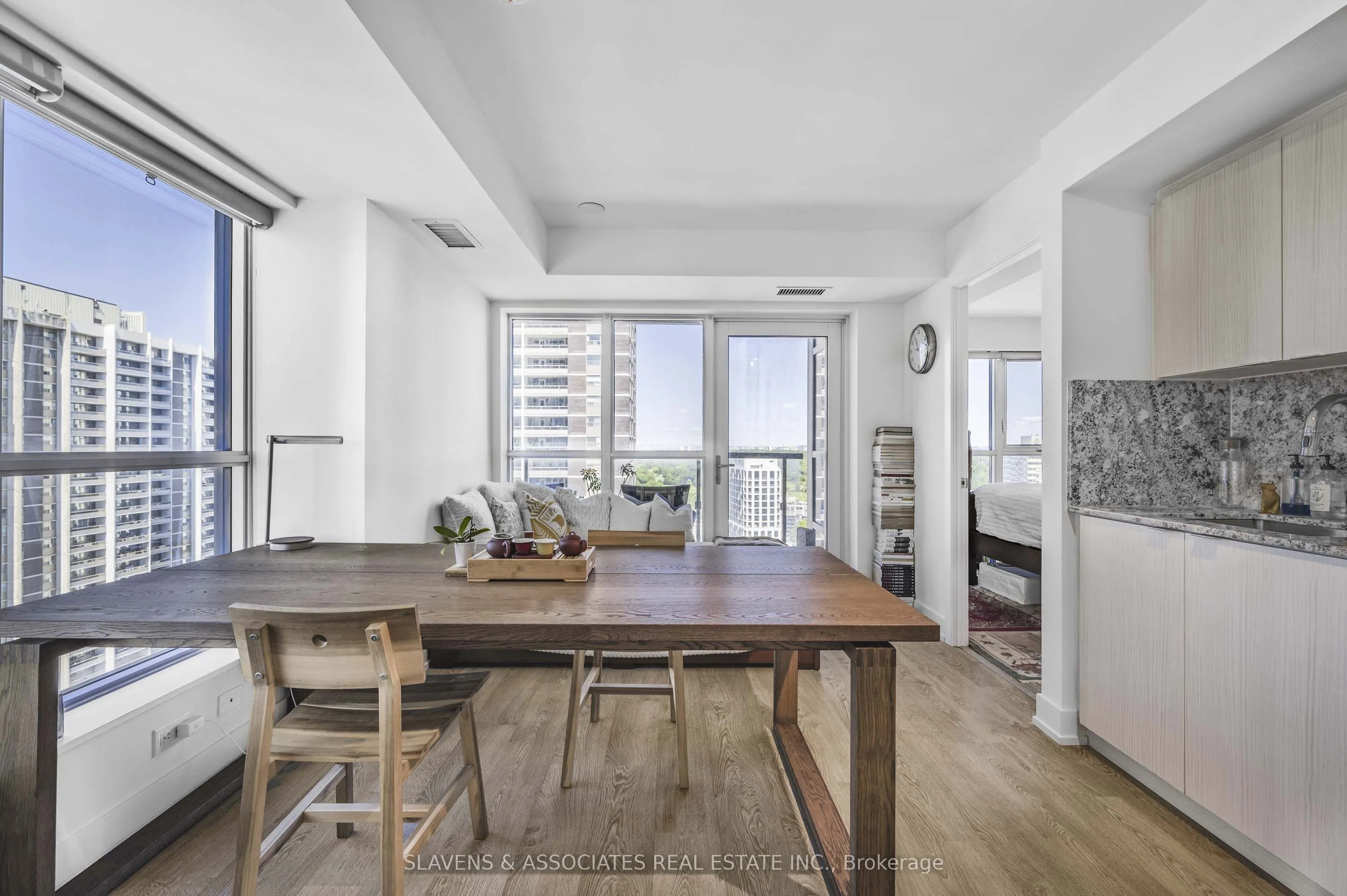 5 Mabelle Avenue, #2633
