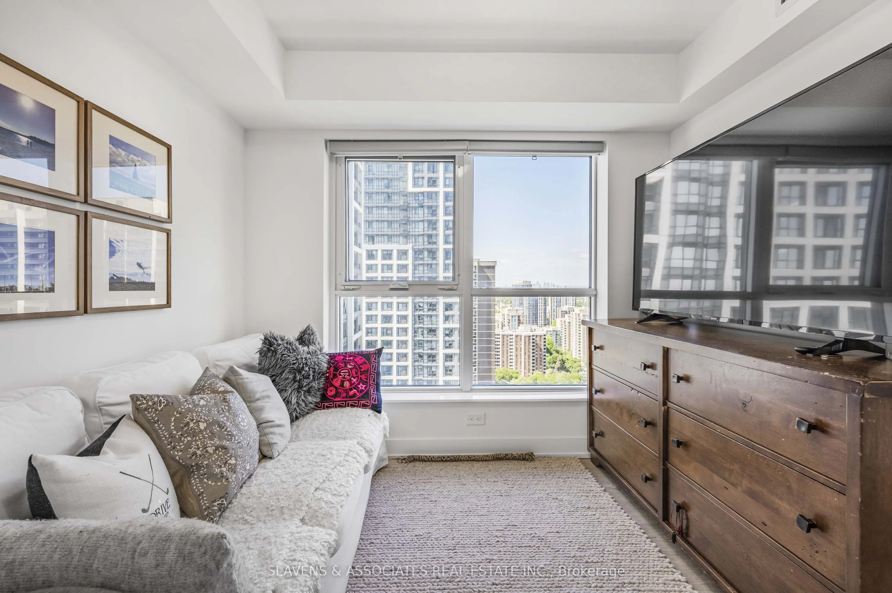 5 Mabelle Avenue, #2633