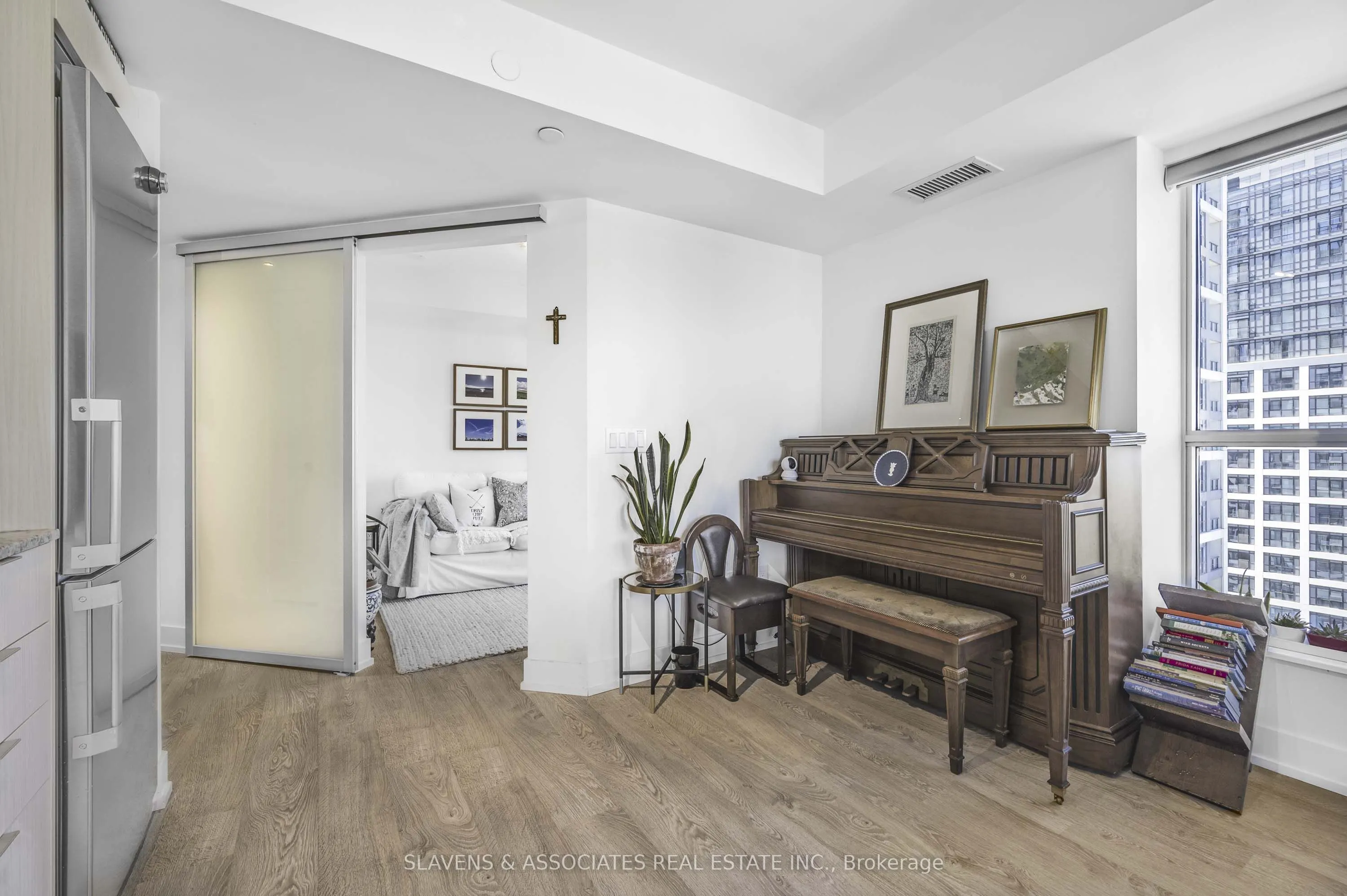 5 Mabelle Avenue, #2633