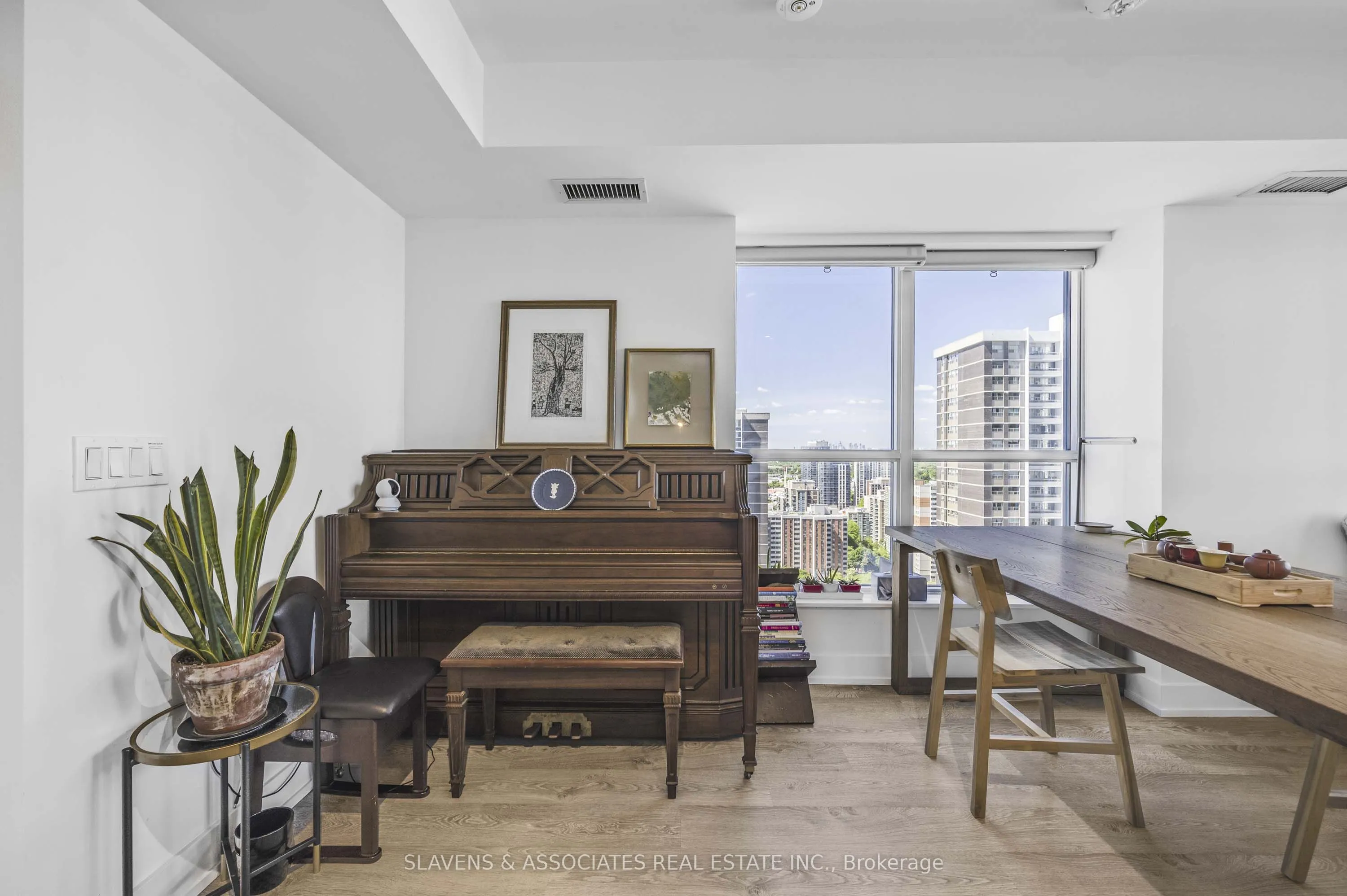 5 Mabelle Avenue, #2633