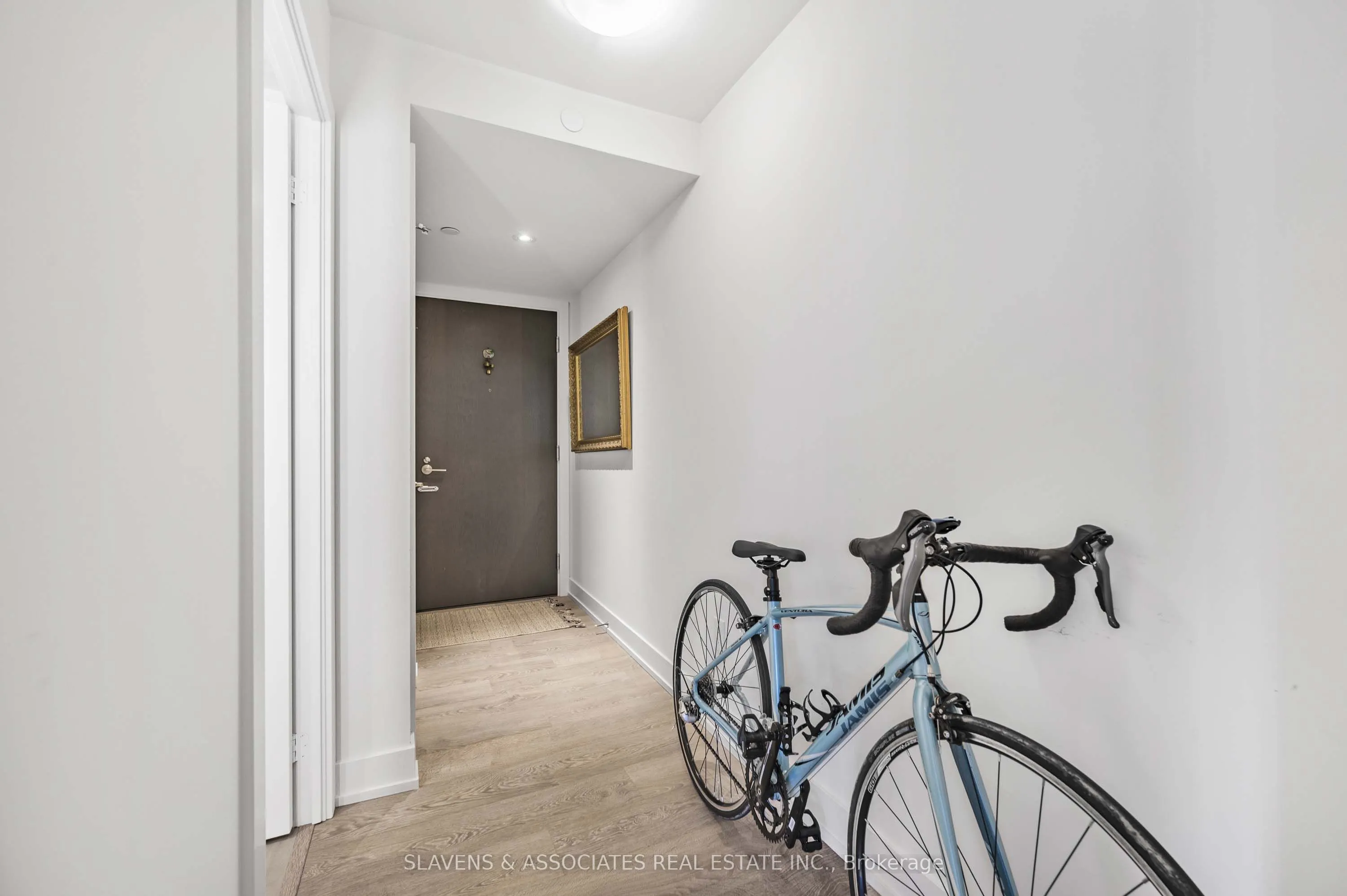 5 Mabelle Avenue, #2633