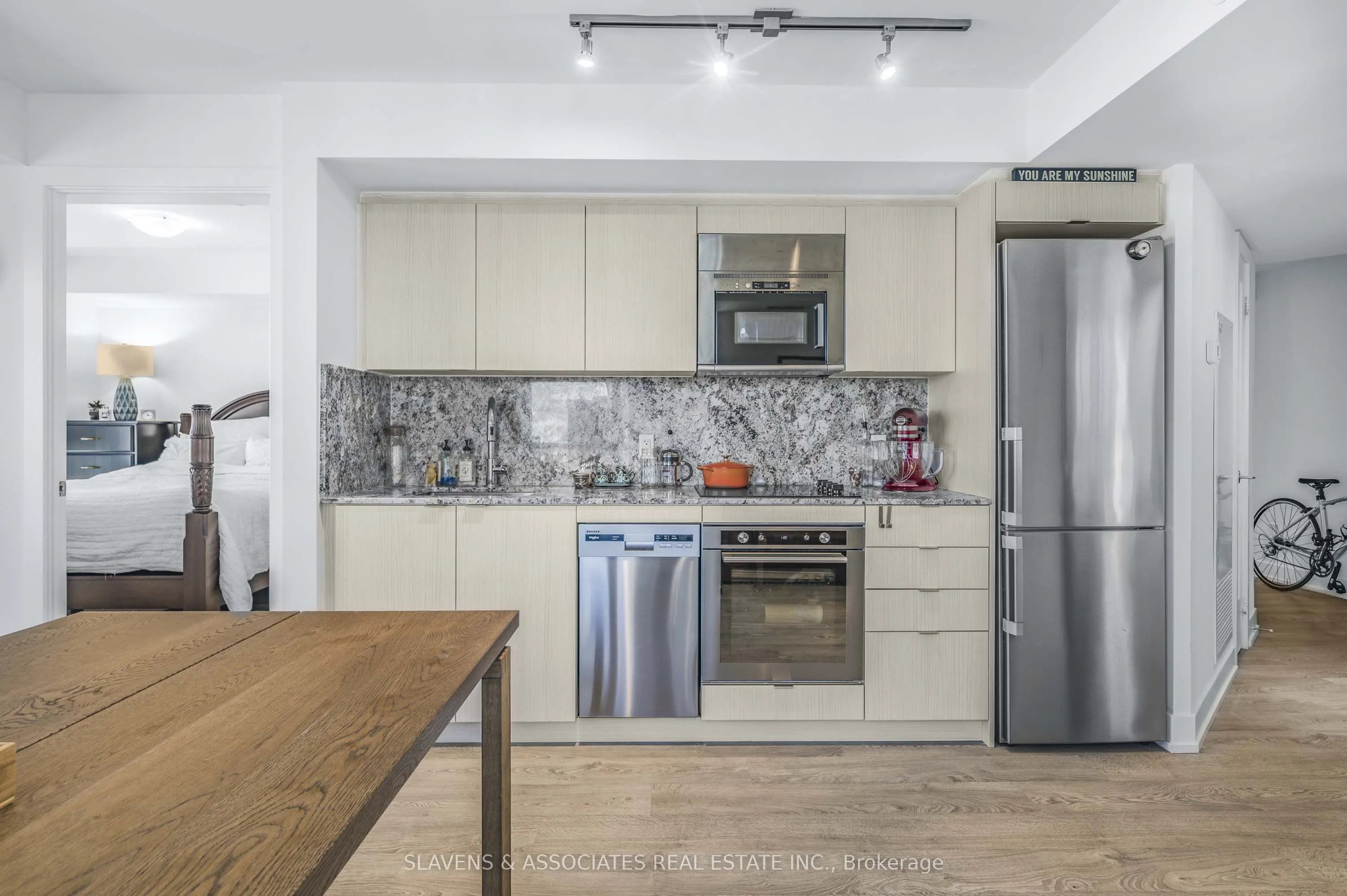 5 Mabelle Avenue, #2633