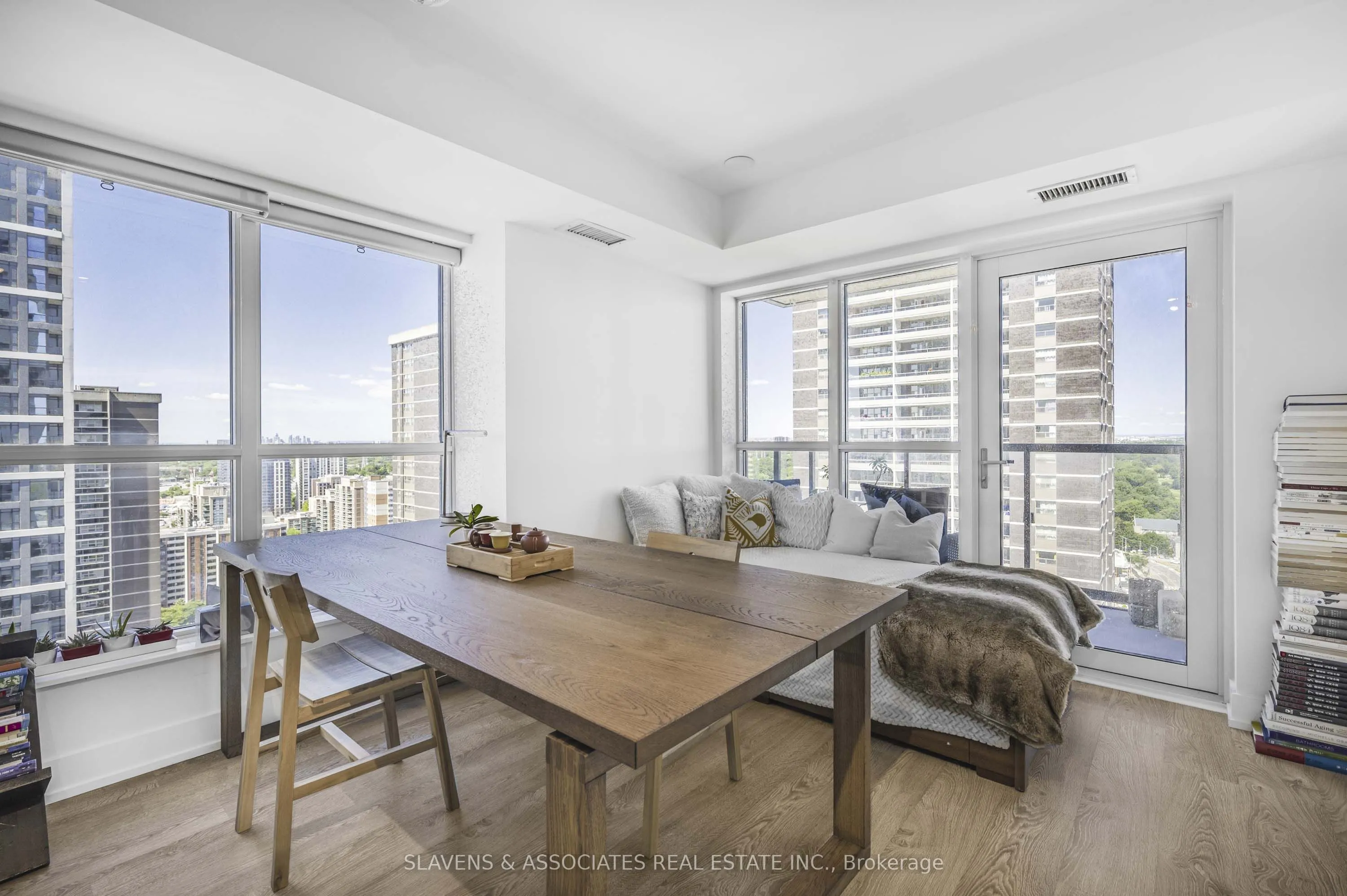 5 Mabelle Avenue, #2633